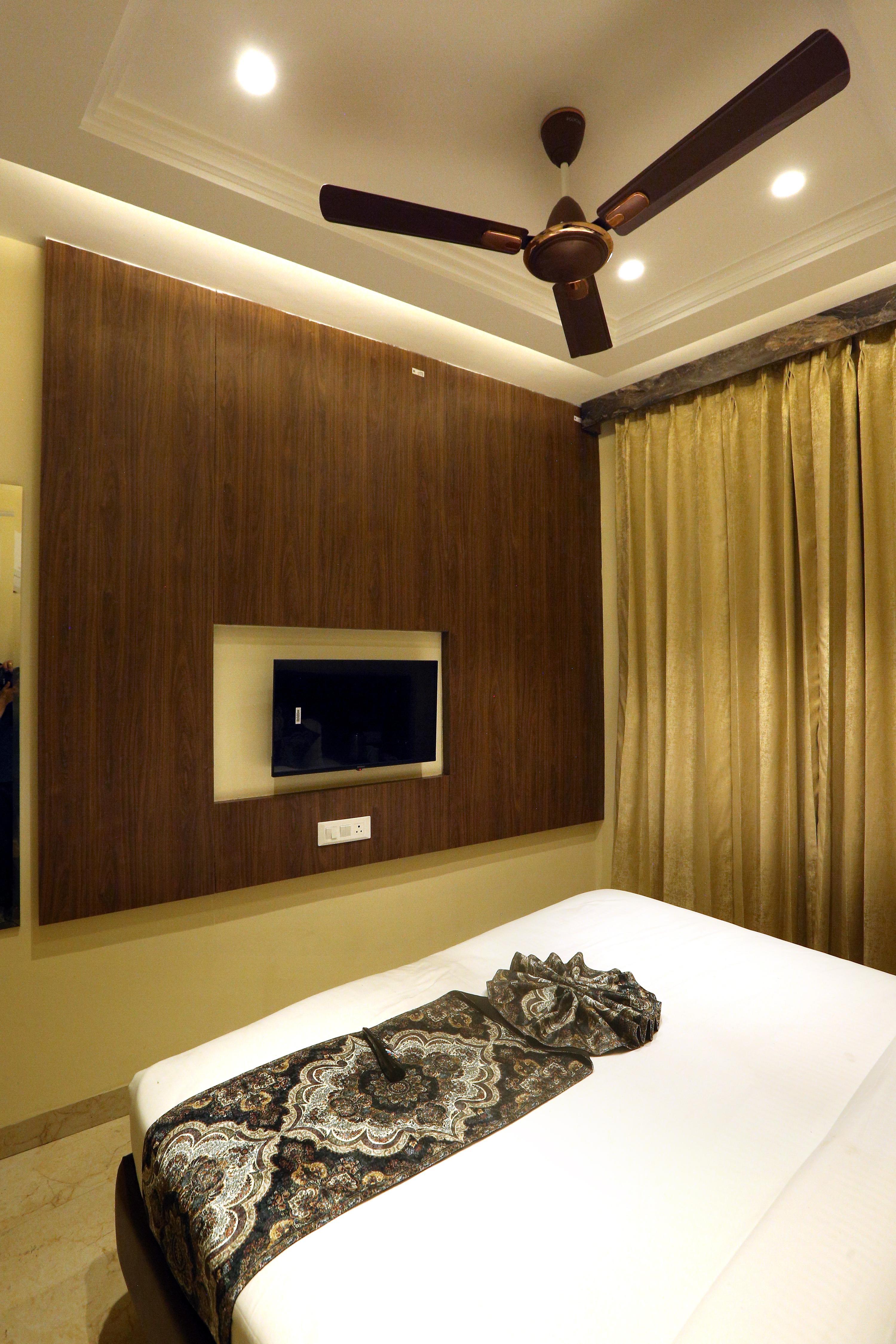 Hotel GC Grand Inn | 200 m from Golden Temple - Tap to explore photos