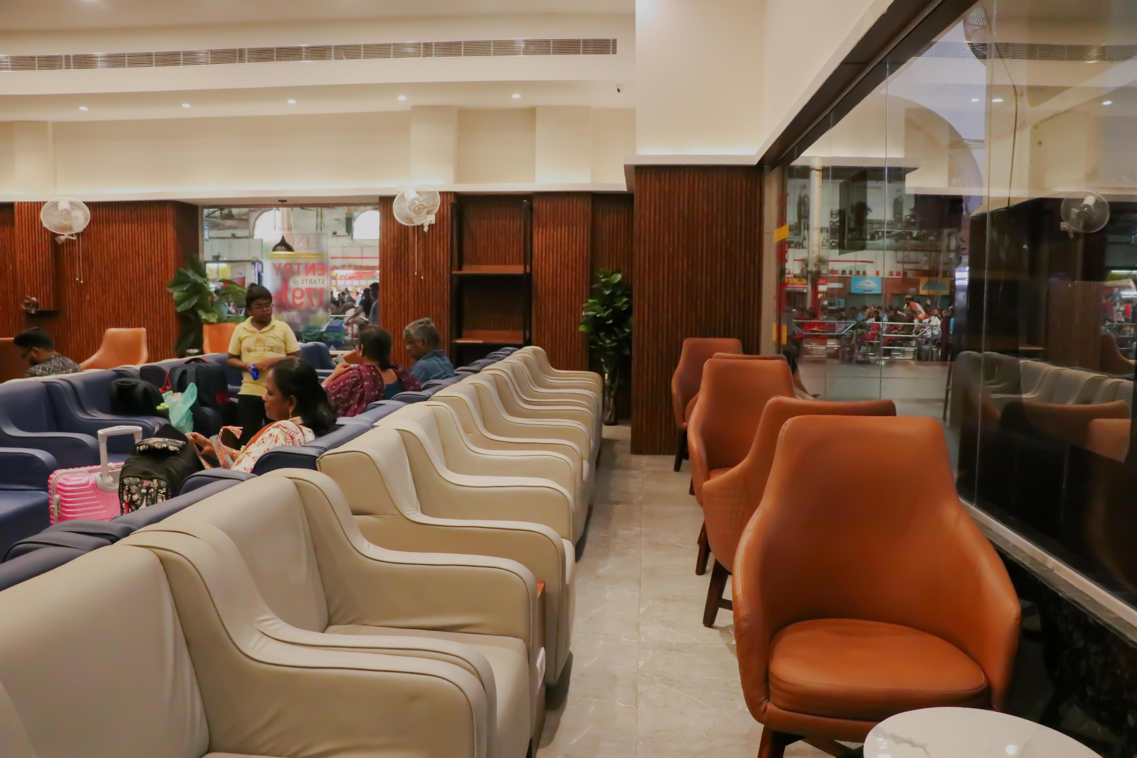 INEJ Executive Lounge - Tap to explore photos