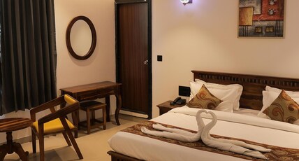 Hotel Paras Room Type - Heritage Room
