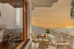 Grand 4 BHK Villa with Mesmerizing view of Hills in Kasauli