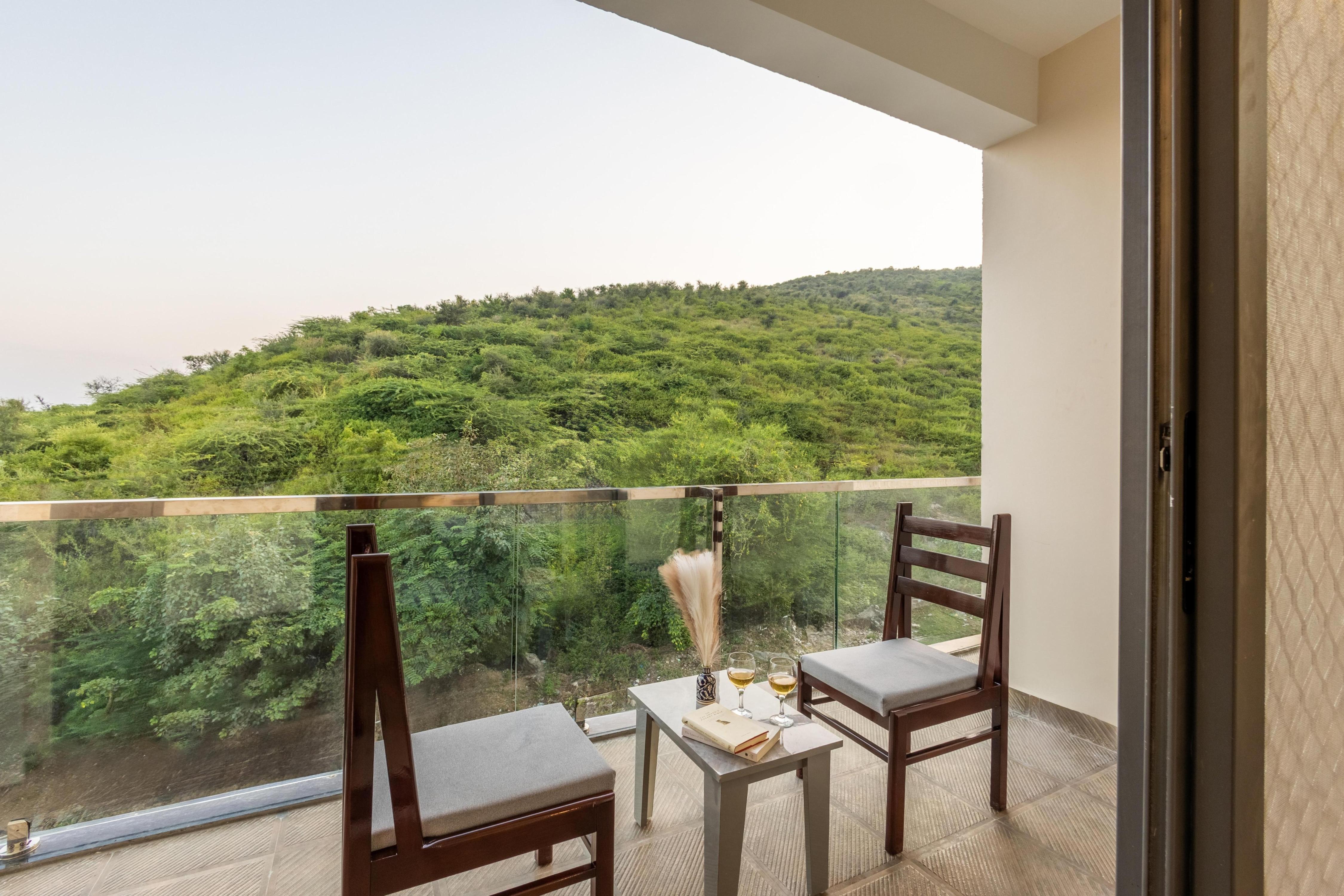 Comforting 2BHK Apartment Gazing Hills - Tap to explore photos