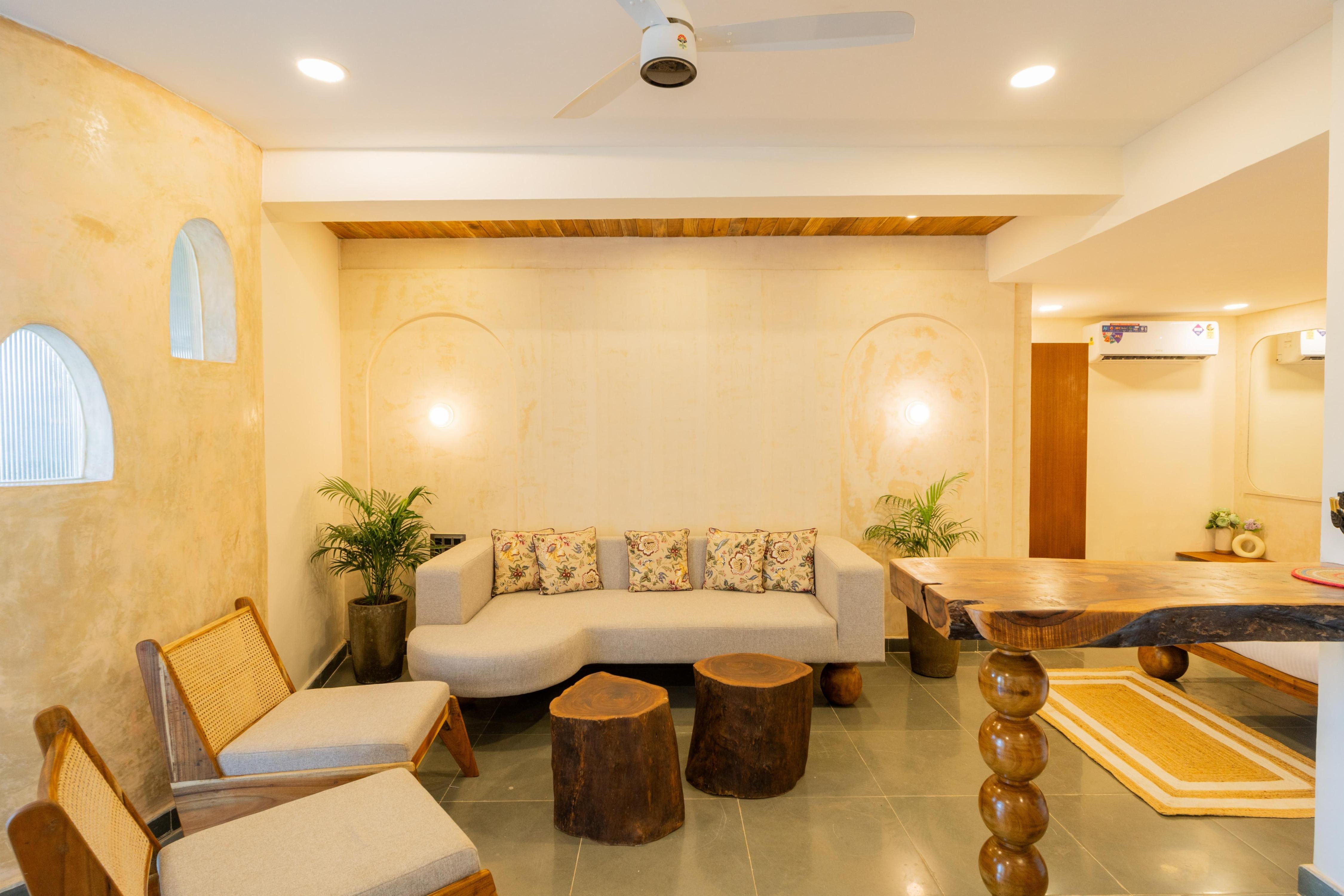 La Vaiencia luxury apartments - Siolim - Tap to explore photos