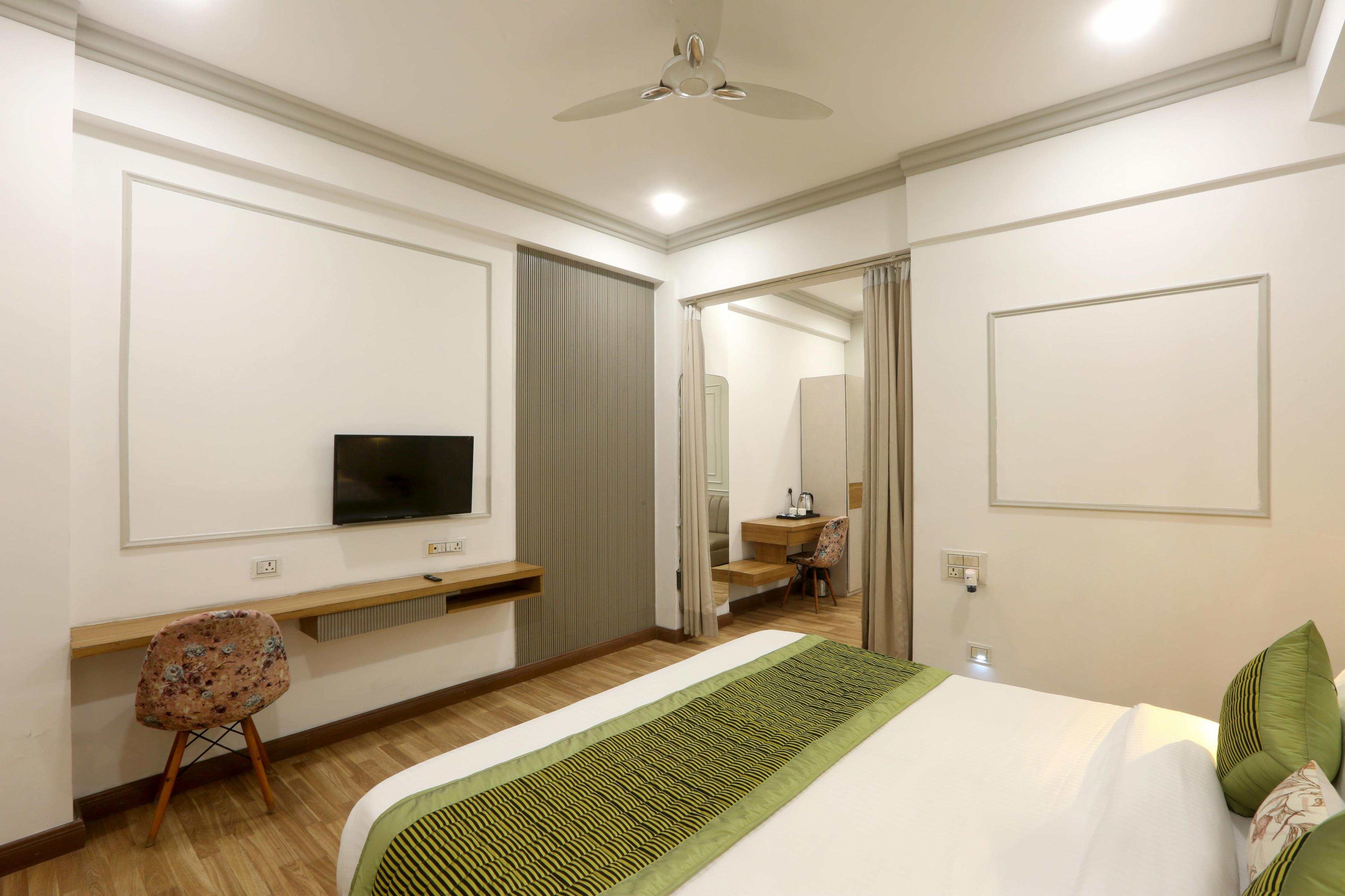 Hotel Emerald Suites & Banquet - Tap to explore photos