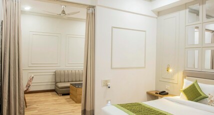 Hotel Emerald Suites & Banquet Room Type - Suite Room