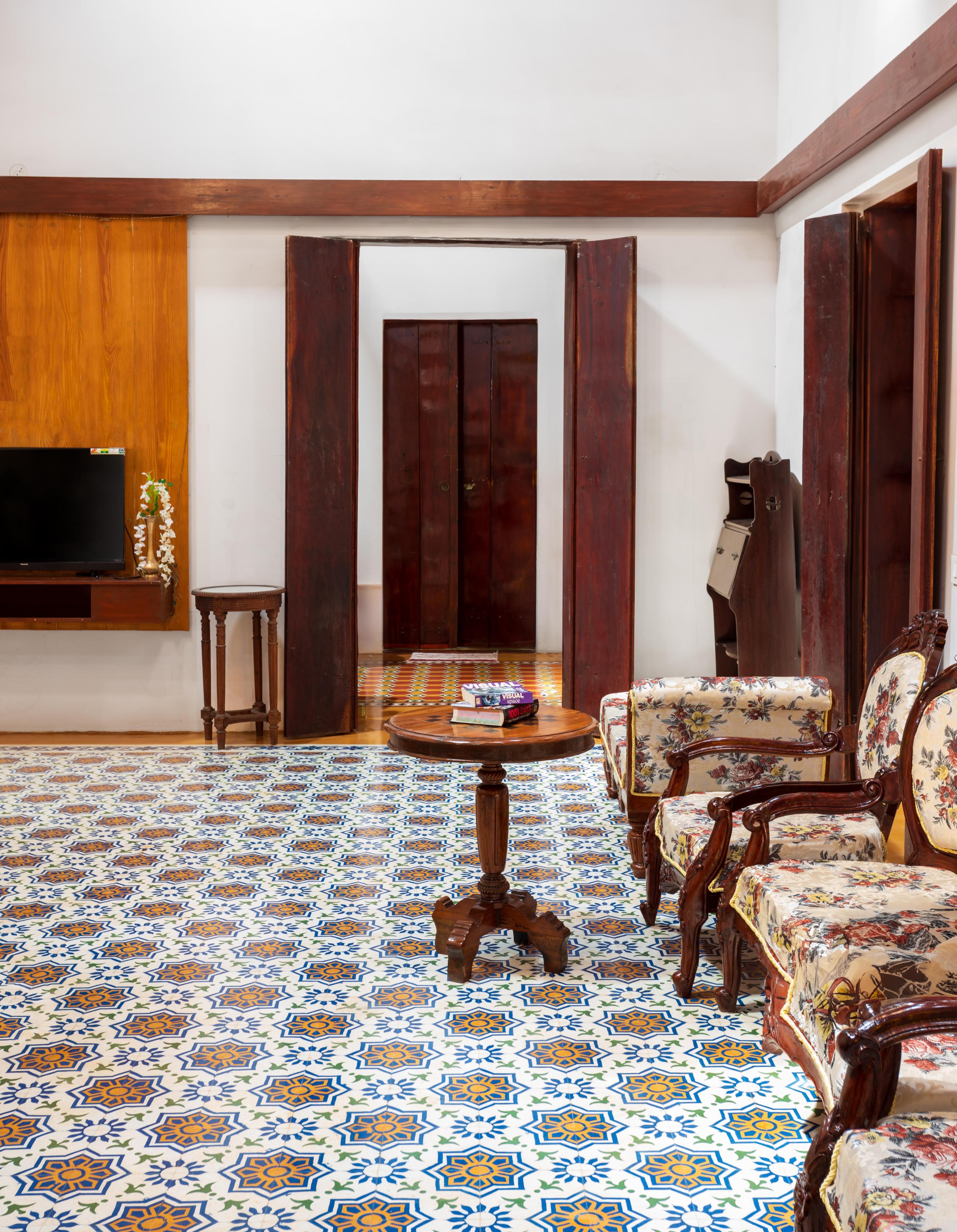 Portuguese Villa 6bhk - Tap to explore photos