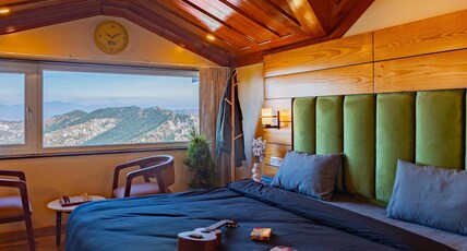 The Hosteller Shimla, Valley View Room Type - Superior Attic Room with Mountain View