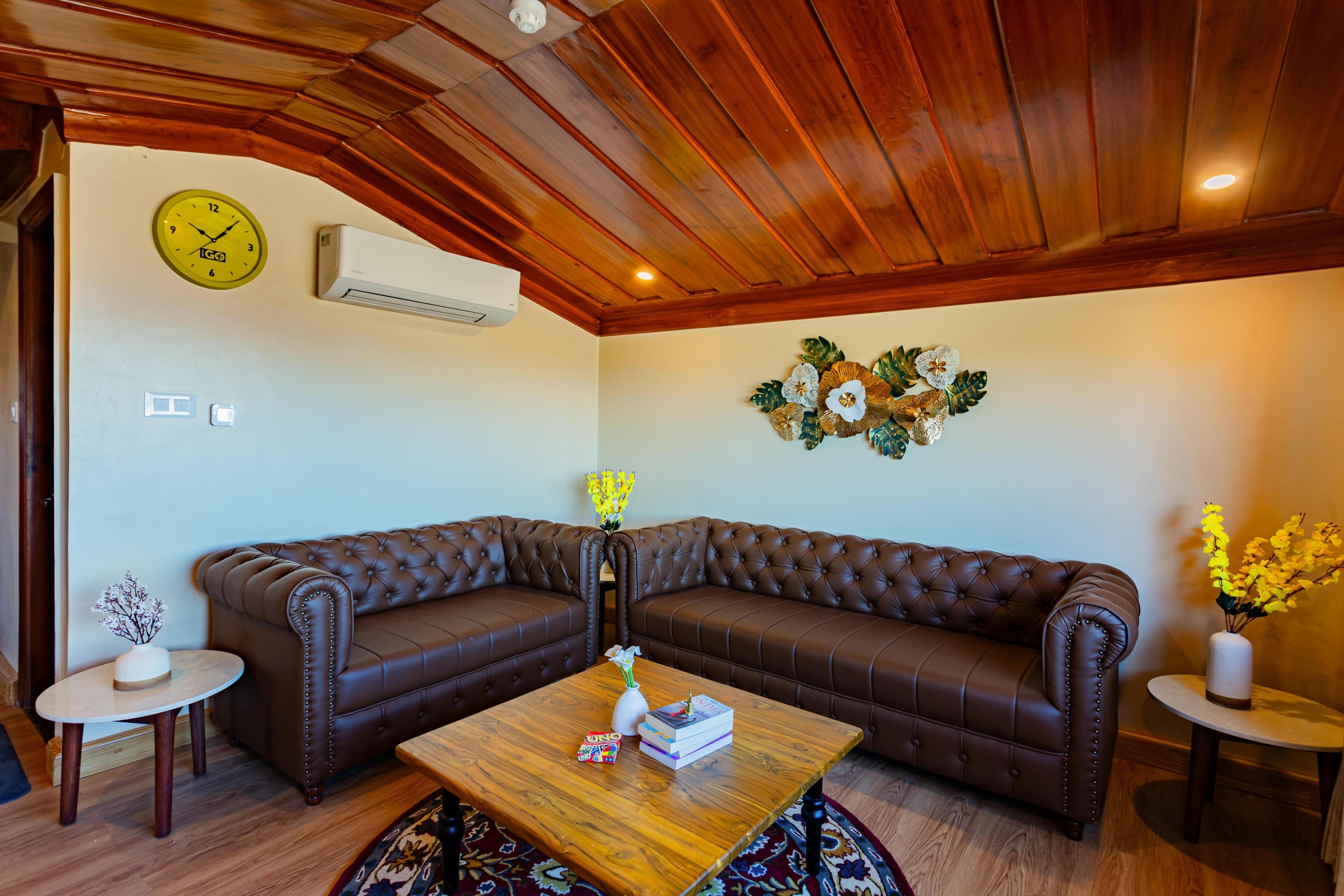 The Hosteller Shimla, Valley View - Tap to explore photos