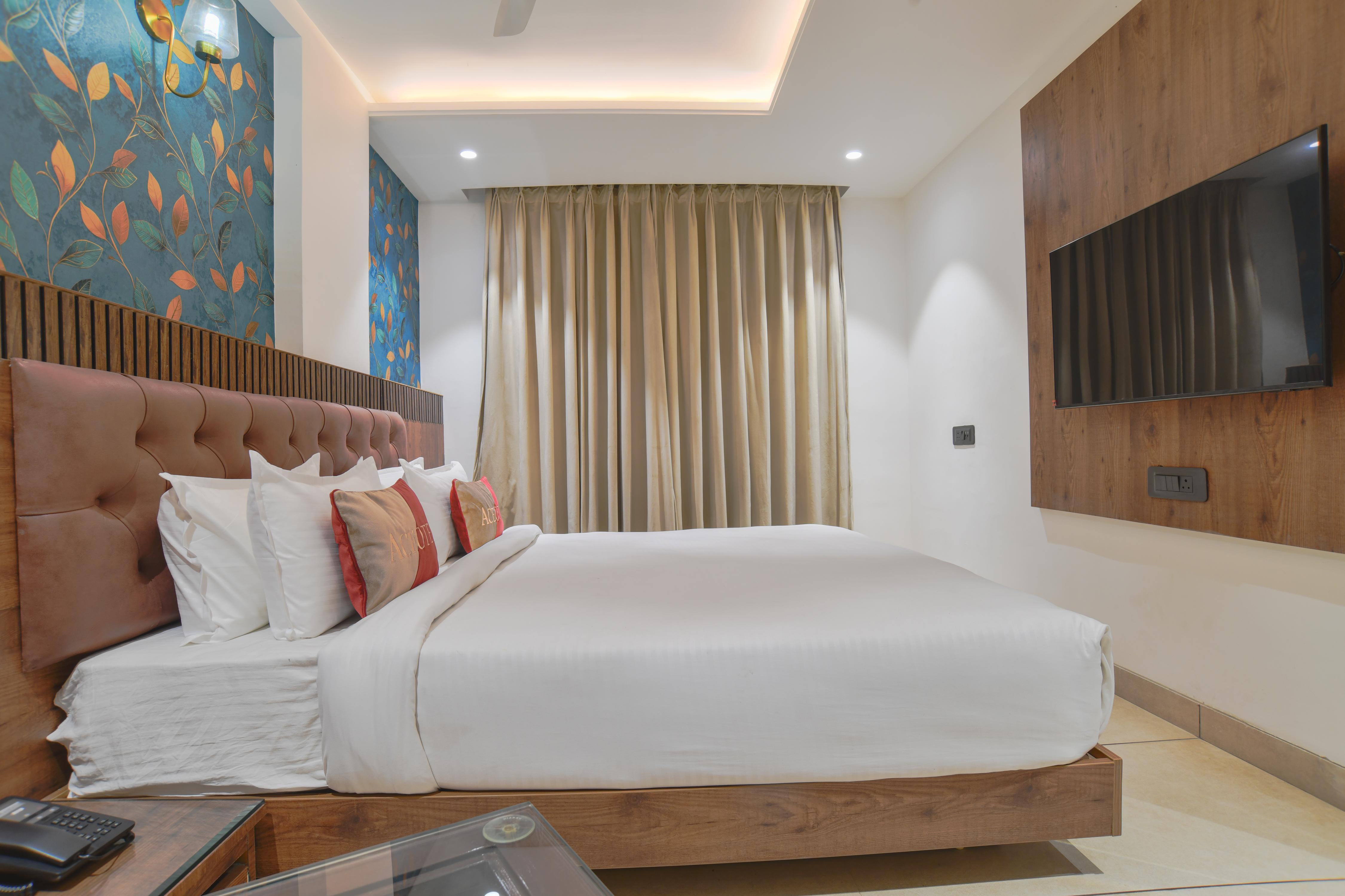 Hotel Guru Kripa - Tap to explore photos
