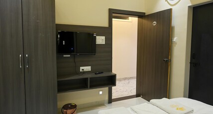 Nandini Executive Lodge Room Type - Standard Deluxe Room