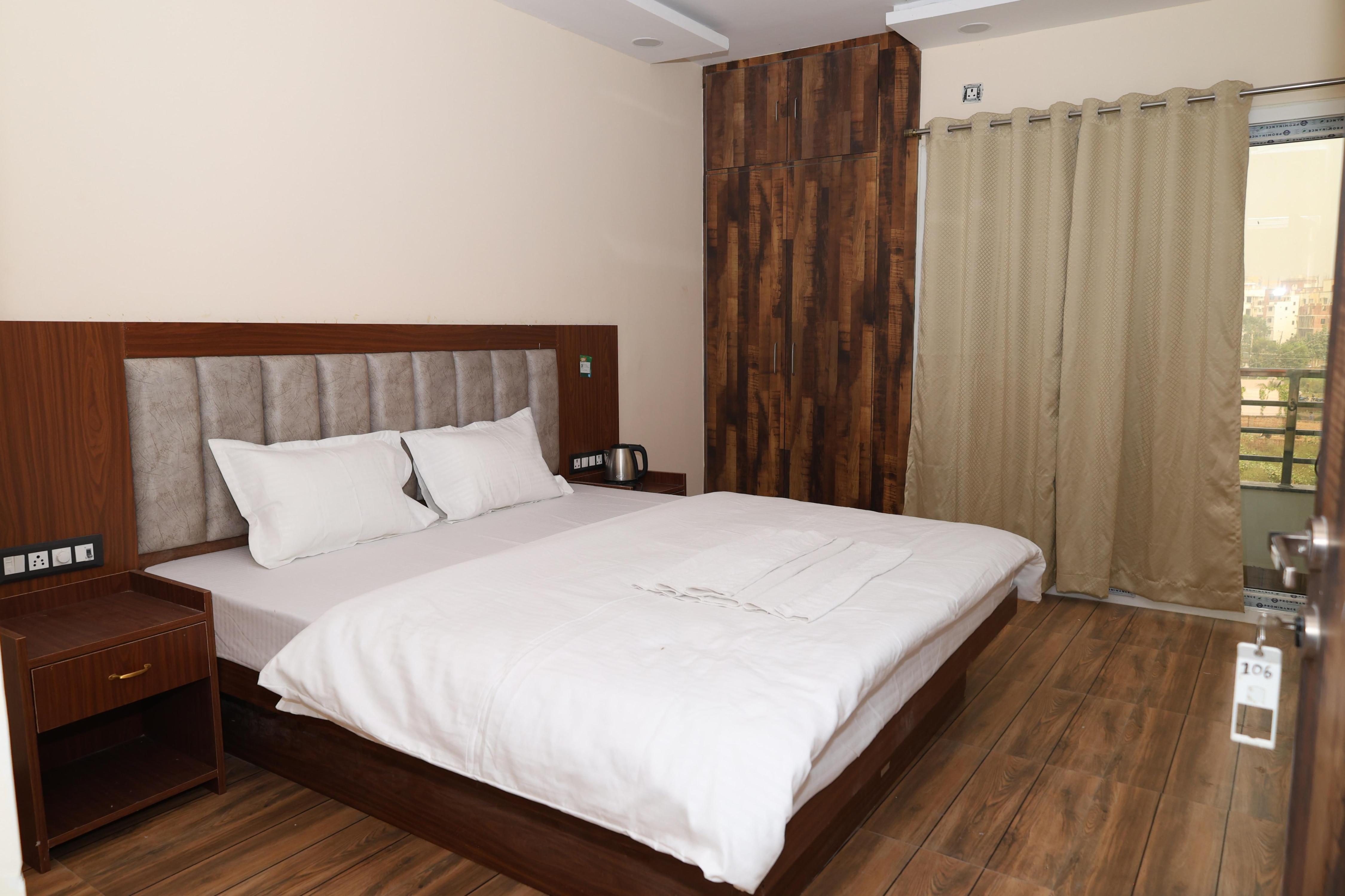 Siddhi Residency 200 meter from Aiims Room Type - Classic Non AC Room with Balcony