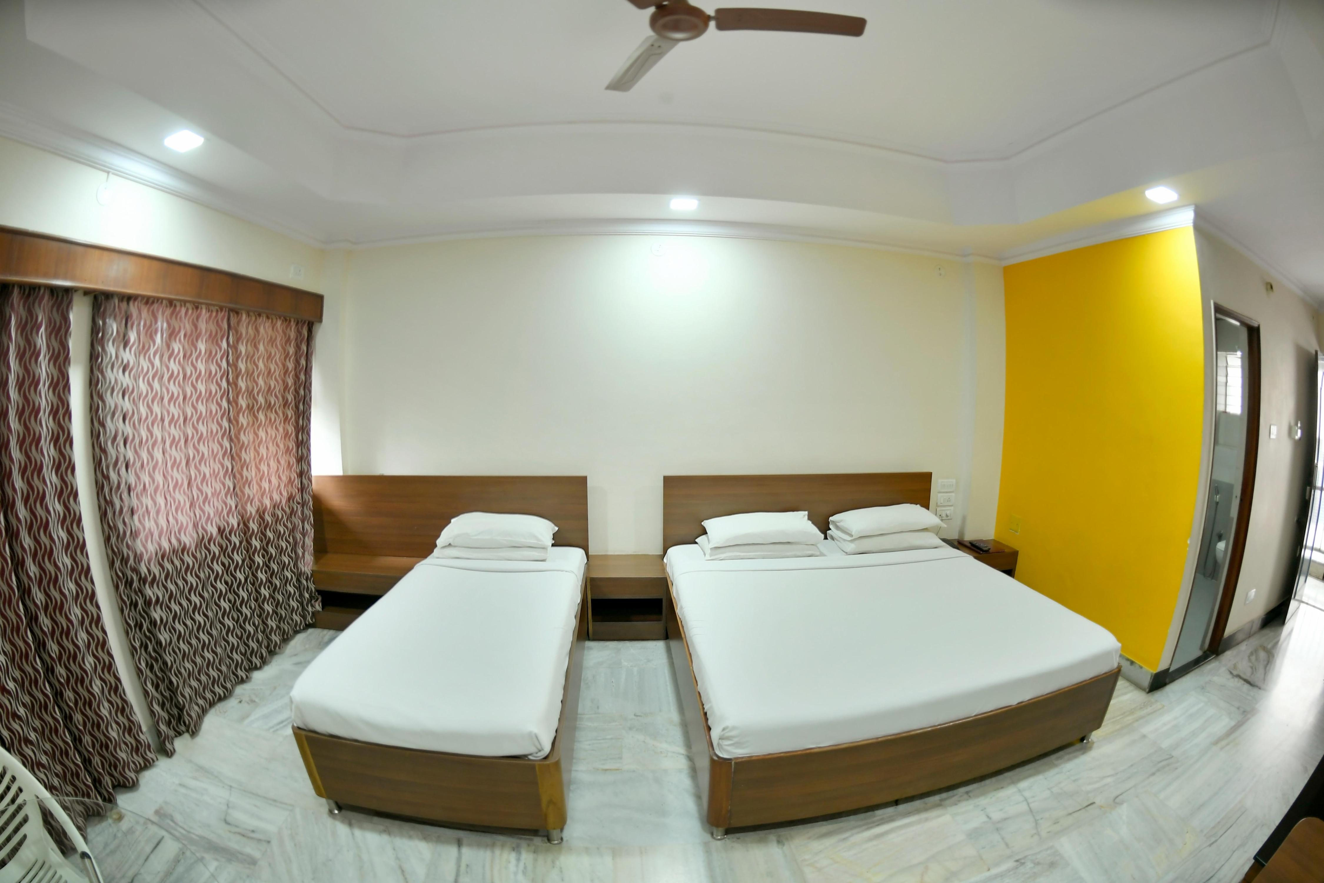 Shiva International Room Type - Deluxe Room Non AC