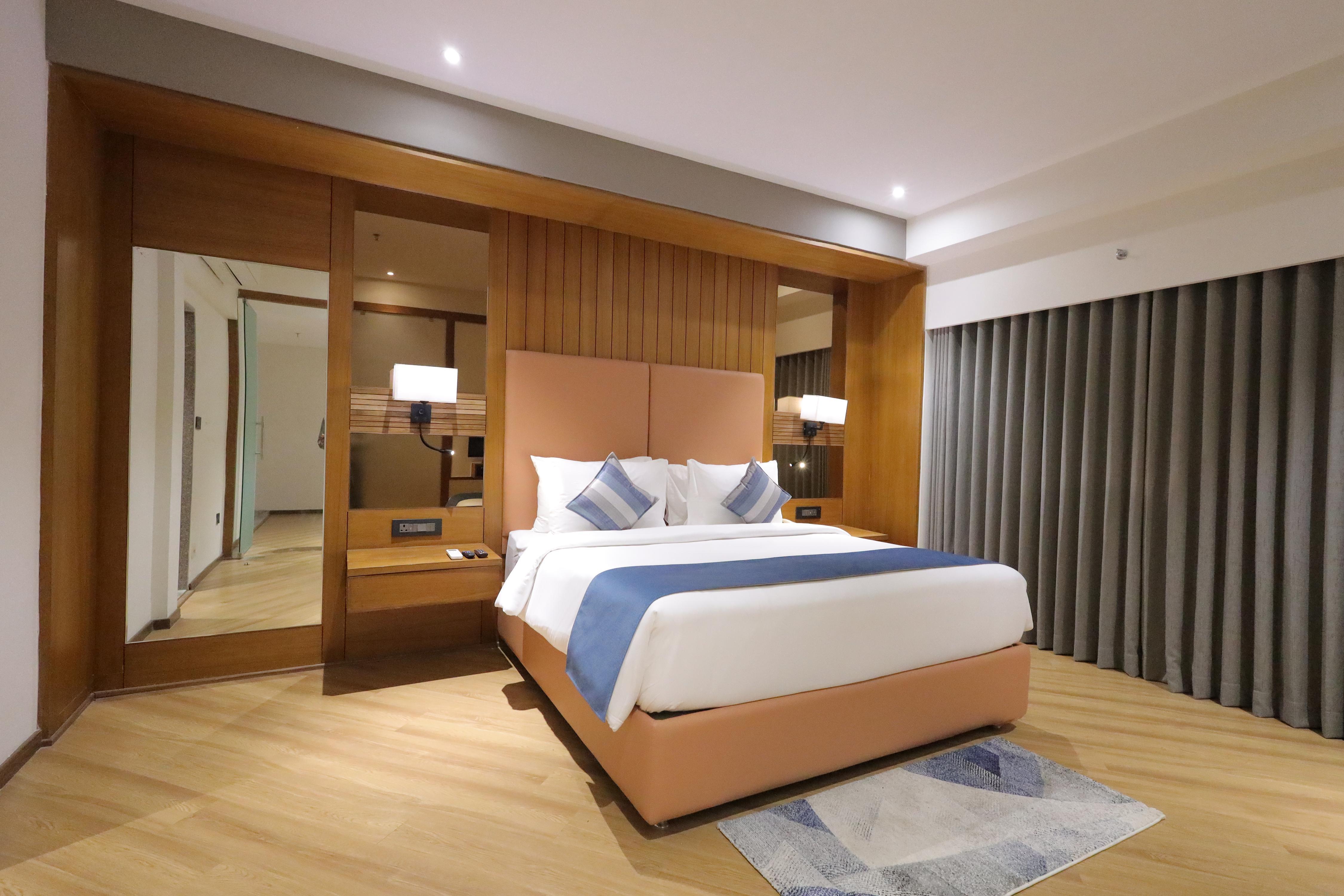 Ramada Encore by Wyndham Viramgam Room Type - Suite, 1 King Bed, Jetted Tub