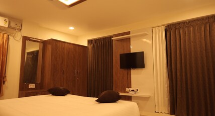 AAHHAA RESIDENCY Room Type - SUITE ROOM