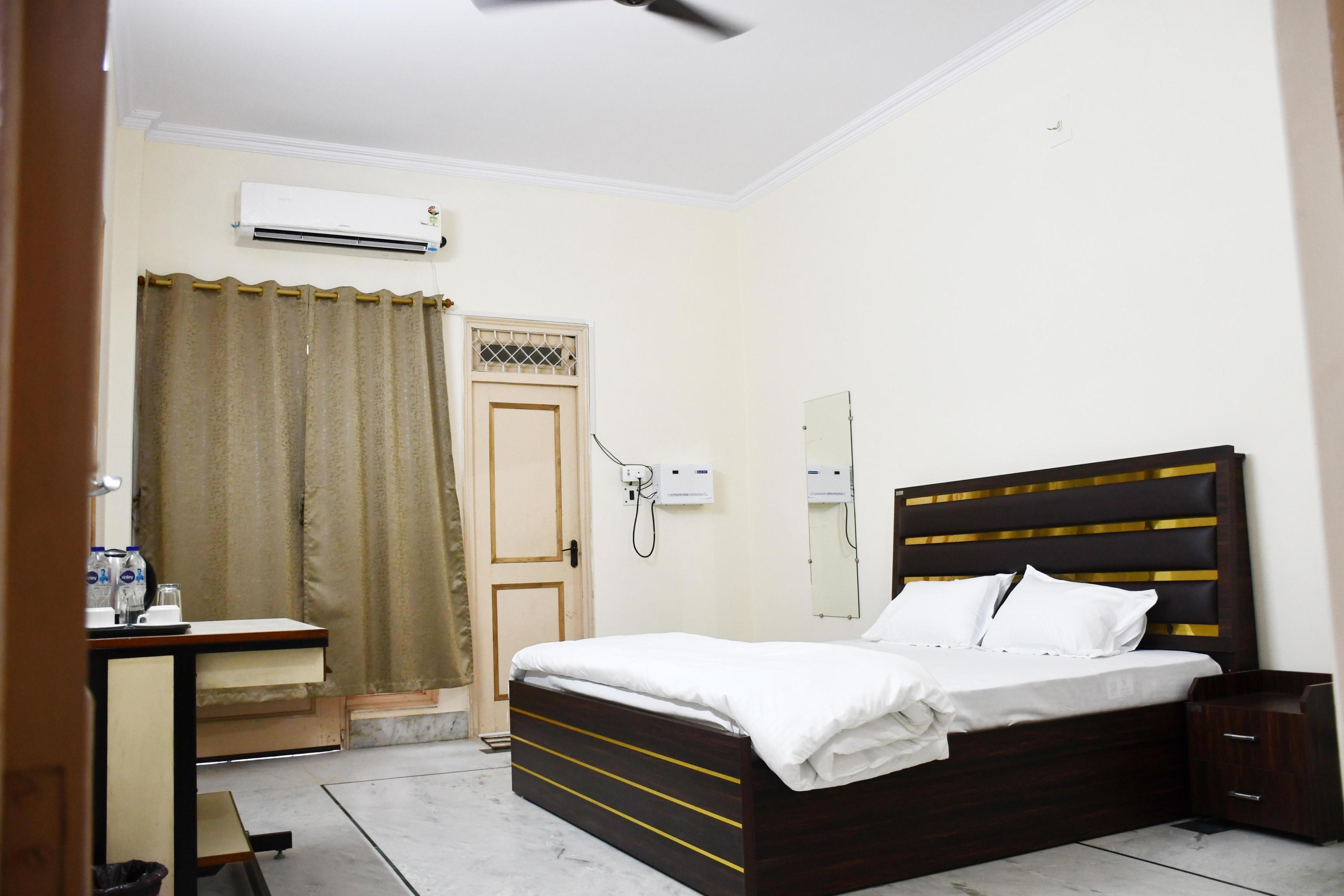Janki Sadan Room Type - Deluxe Room