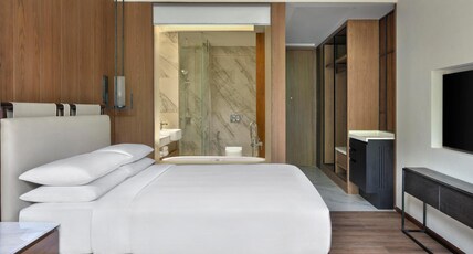 Jim Corbett Marriott Resort and Spa Room Type - Deluxe Room, King Bed