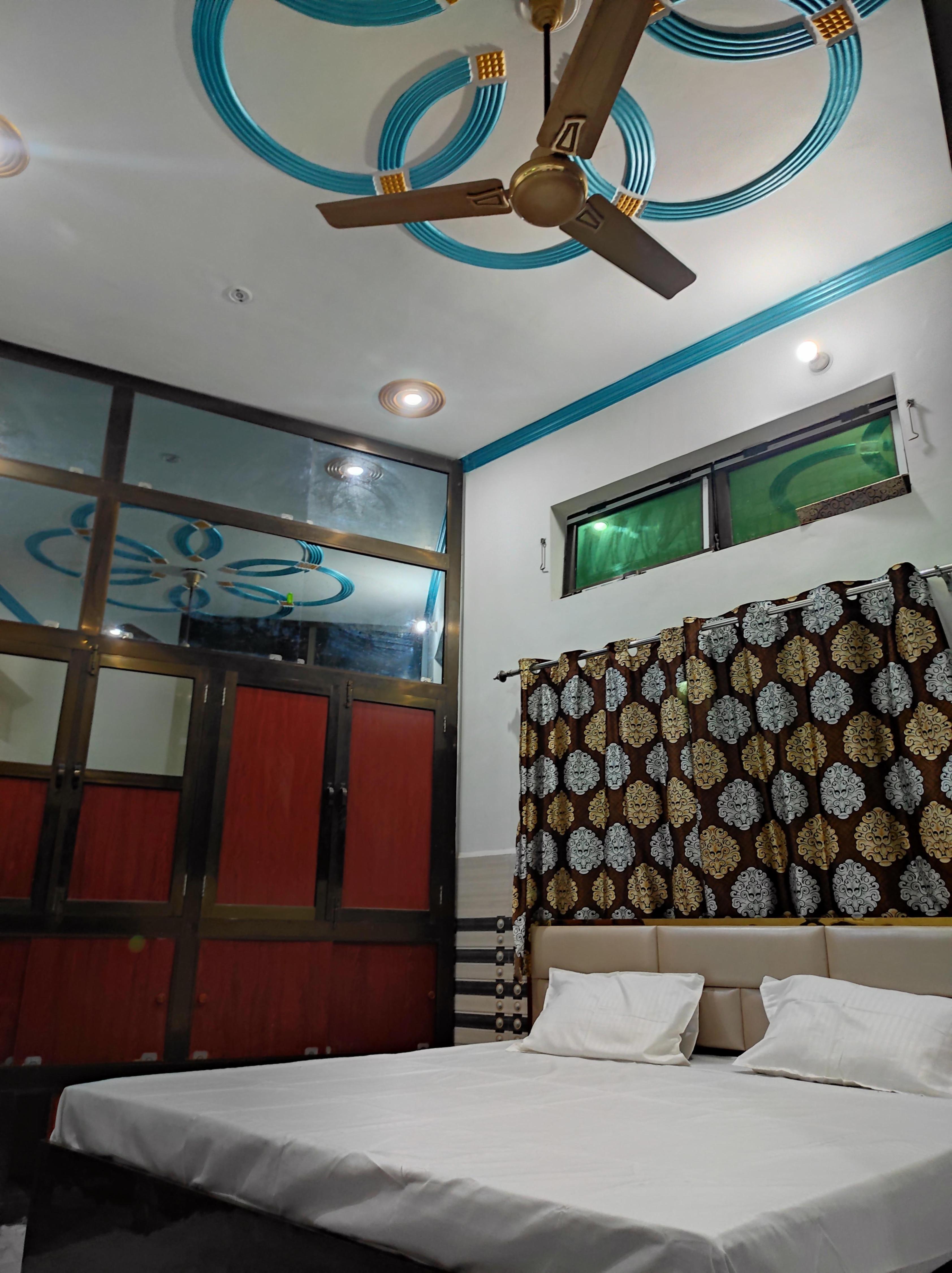 Royal Guest House | Ayodhya Room Type - 101