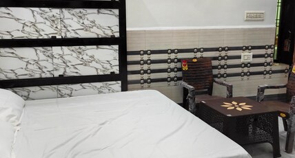 Royal Guest House | Ayodhya Room Type - 103