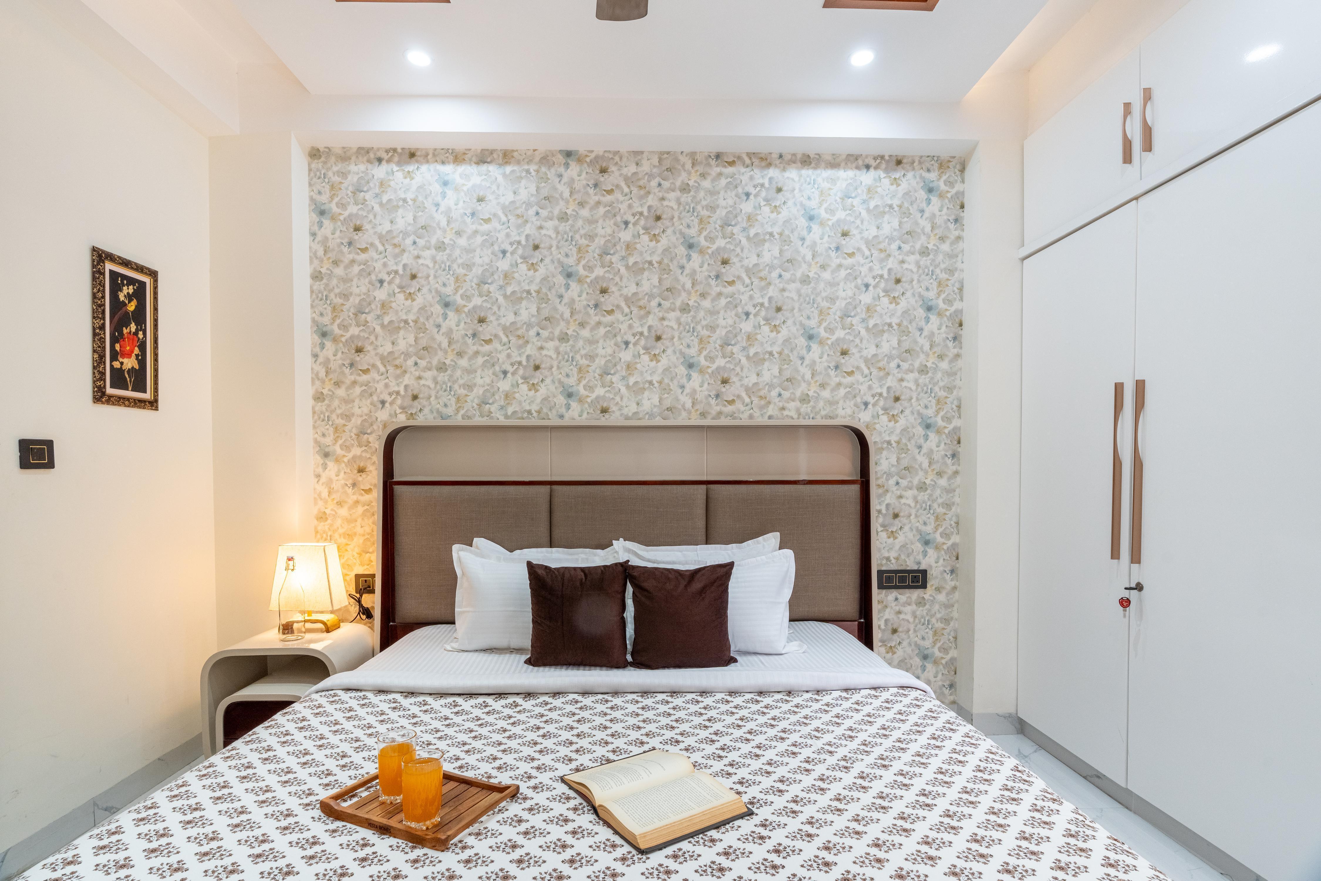 Homlee-Gokul 4BHK Flat-Lift-Parking | Max Vaishali - Tap to explore photos