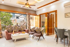 Homlee-Gokul 4BHK Flat-Lift-Parking | Max Vaishali