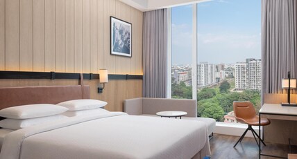 Four Points by Sheraton Nashik Room Type - Superior, Guest Room, 1 King, City View