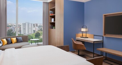 Four Points by Sheraton Nashik Room Type - Suite, 1 King, Sofa Bed, City View