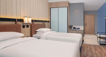 Four Points by Sheraton Nashik Room Type - Superior, Guest Room, 2 Twin, City View