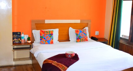 Hotel Bhrigu Room Type - DELUXE DOUBLE ROOM WITH BALCONY