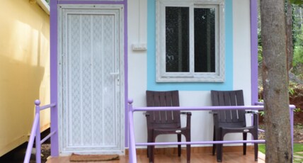 SS Tiny Home Stays Room Type - Bedroom 1