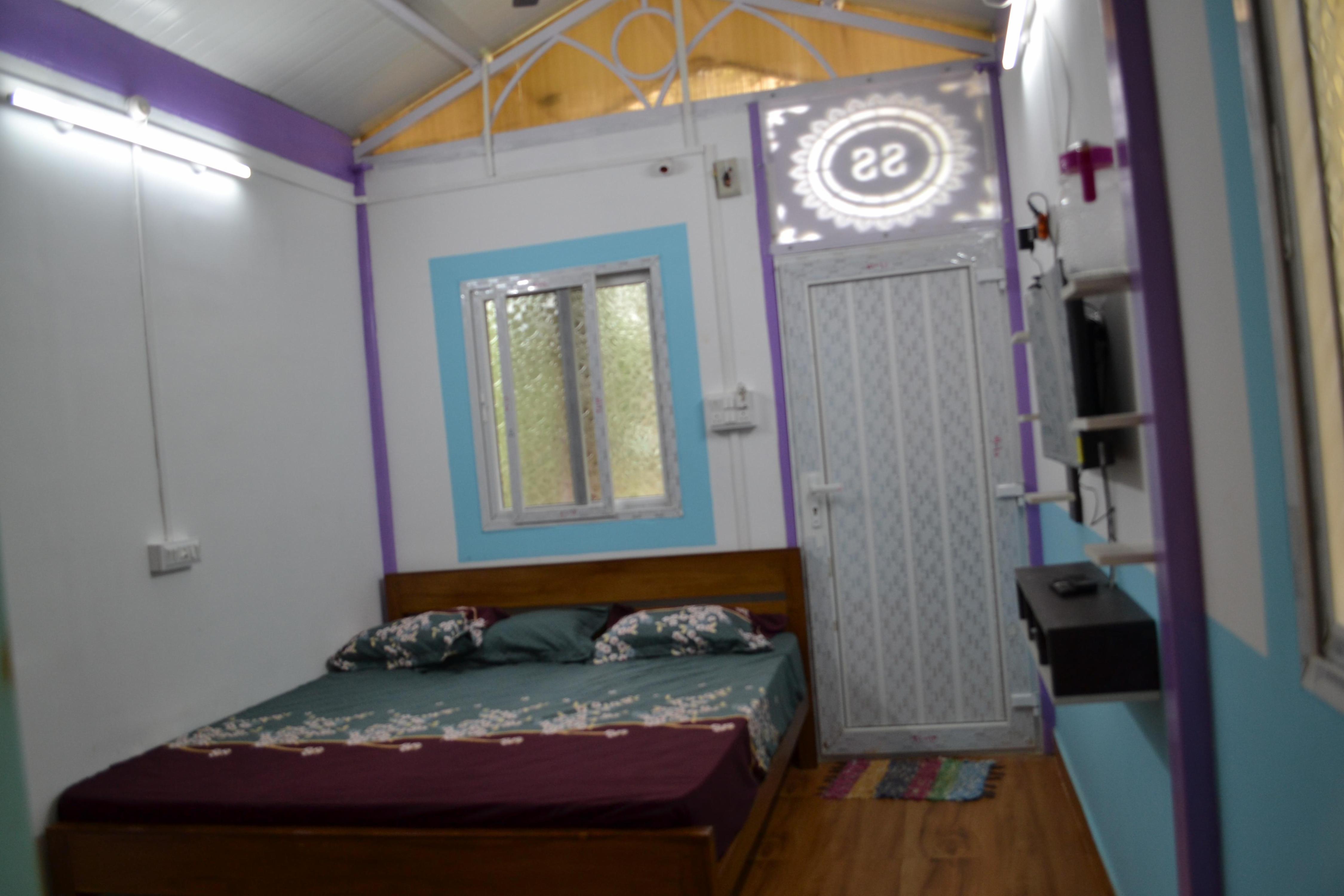 SS Tiny Home Stays Room Type - Bedroom 3