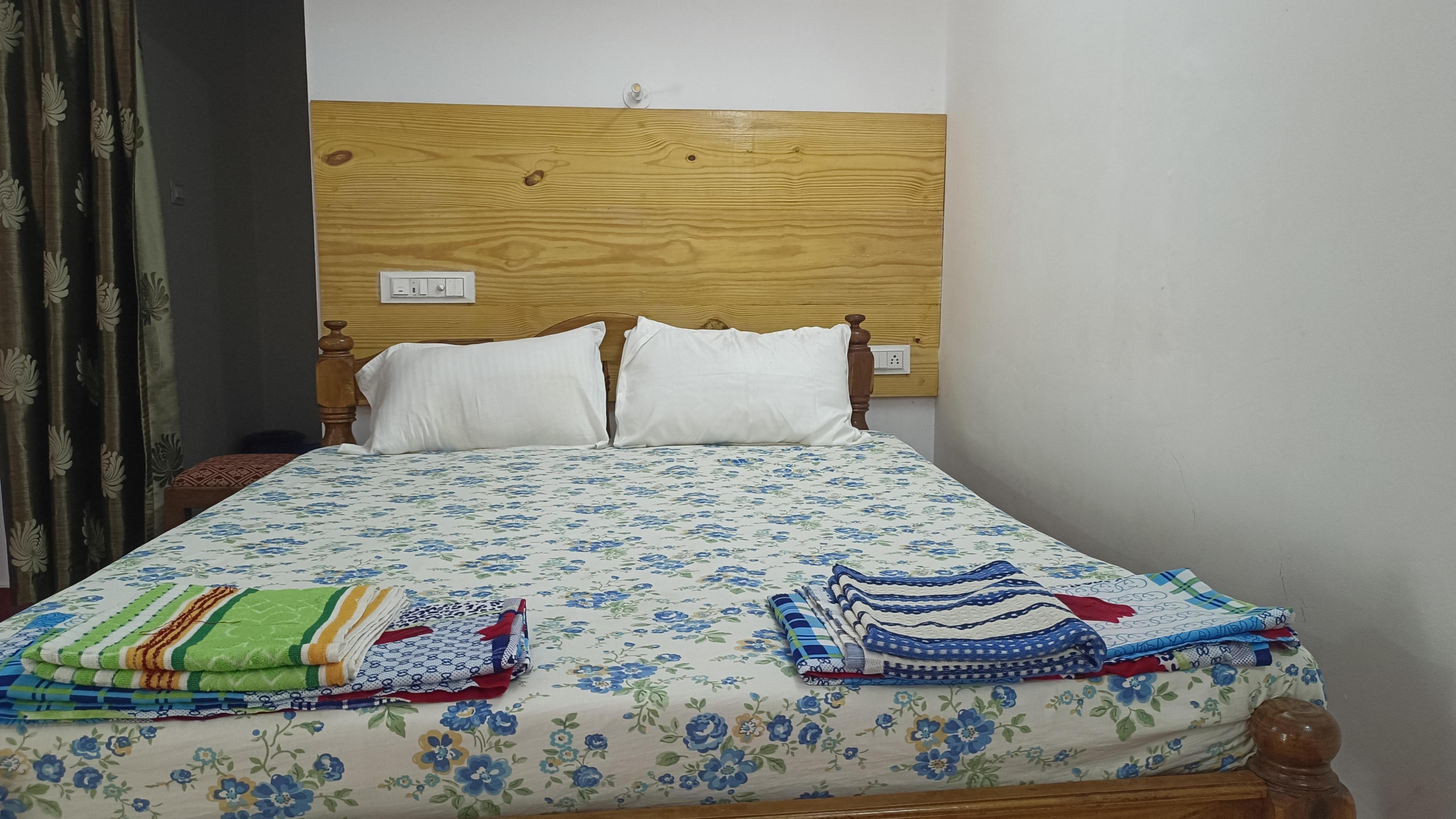 Diana Homestay | 300m from Beach - Tap to explore photos
