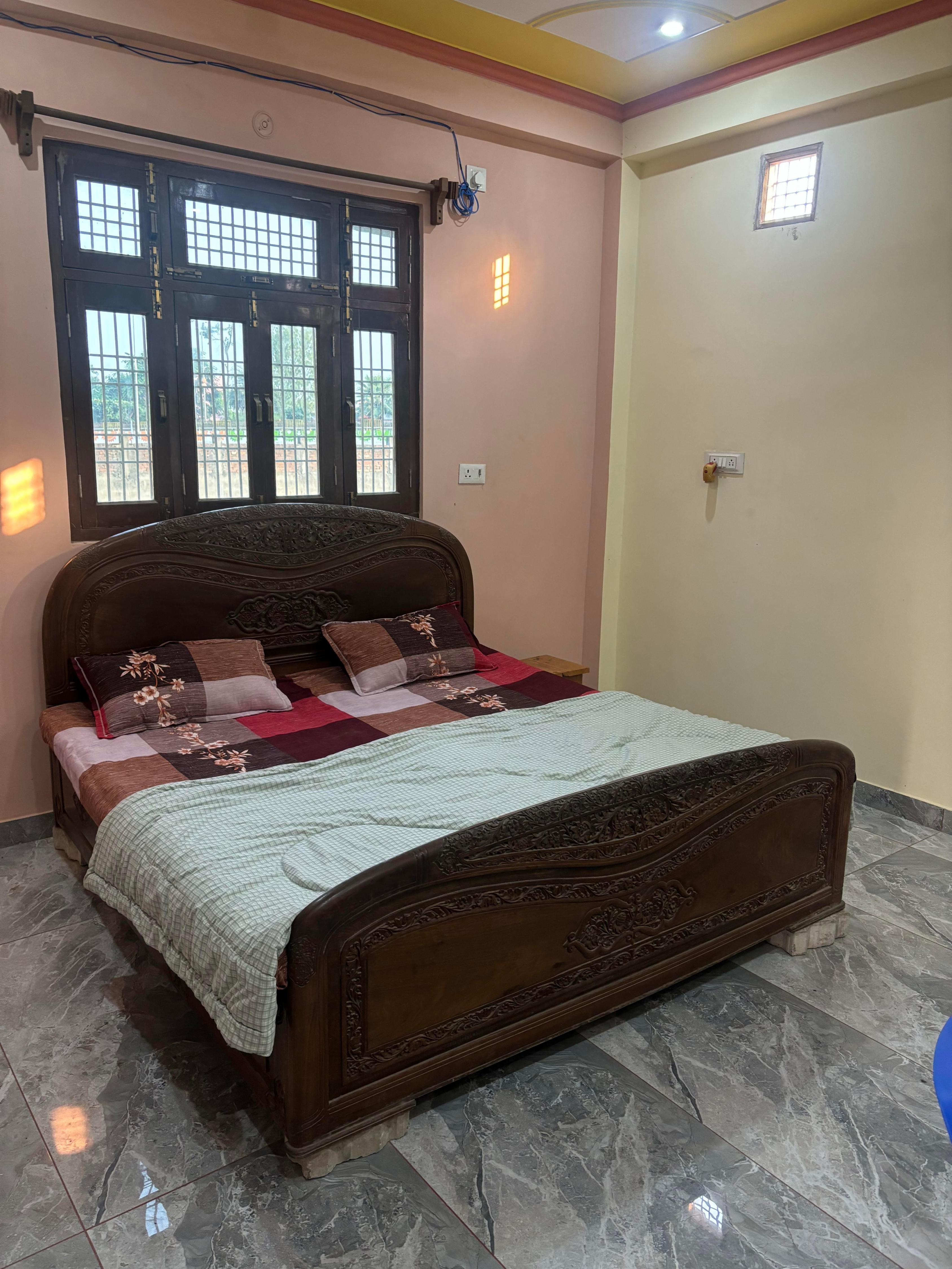Geeta Bhawan - Tap to explore photos