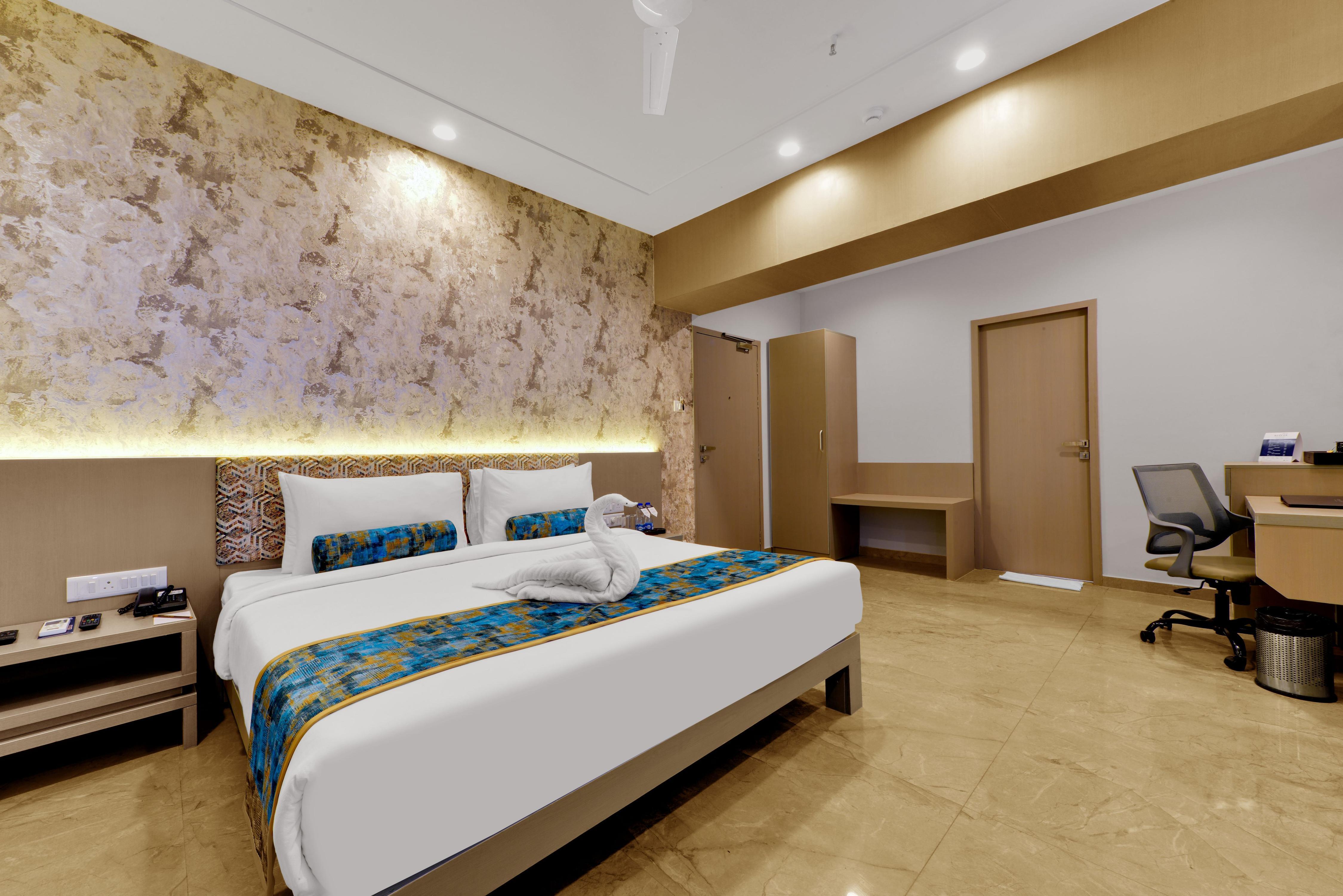 Iris Beacon Hotel Rajkot Room Type - Executive Room