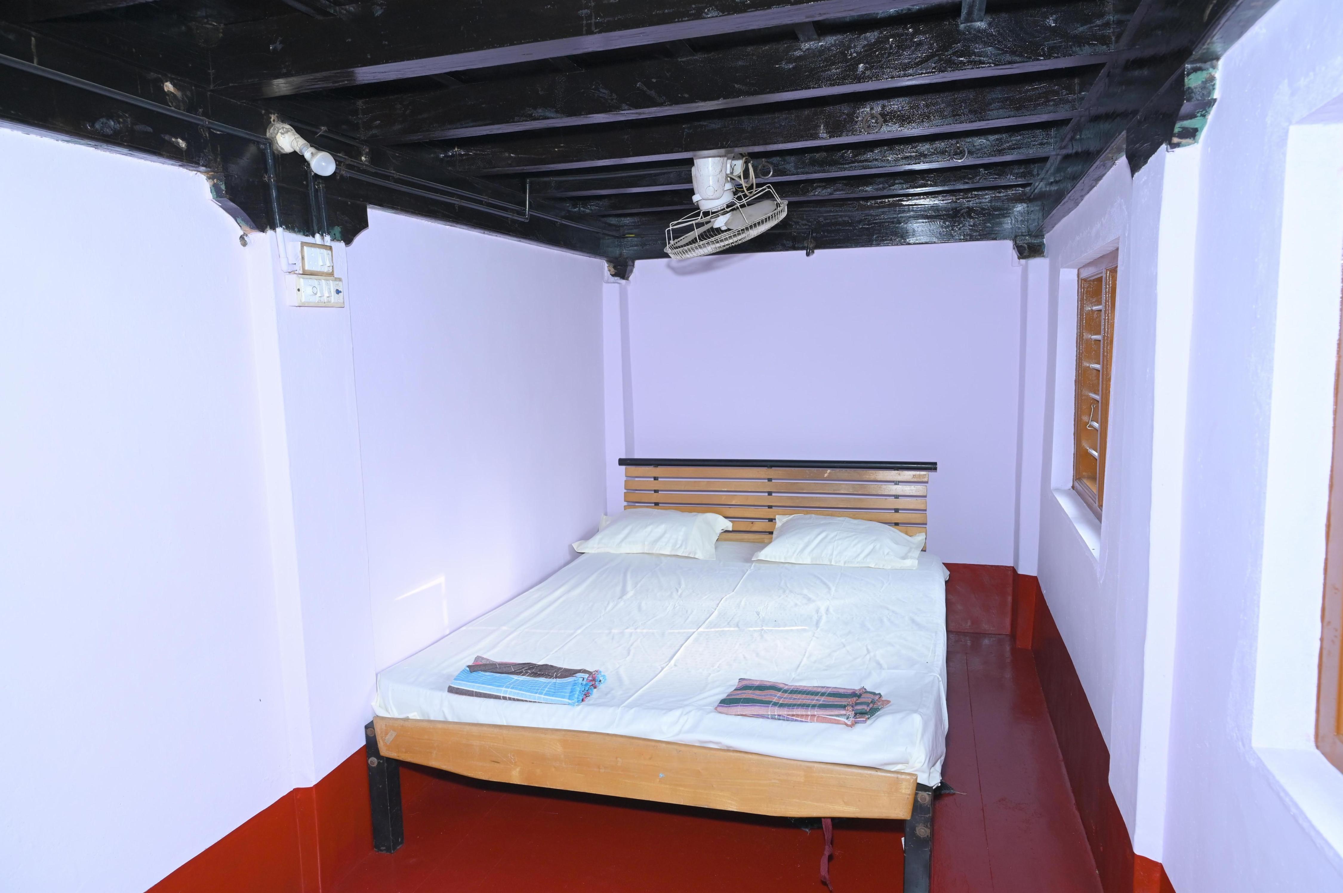 Siri Homestay - Tap to explore photos