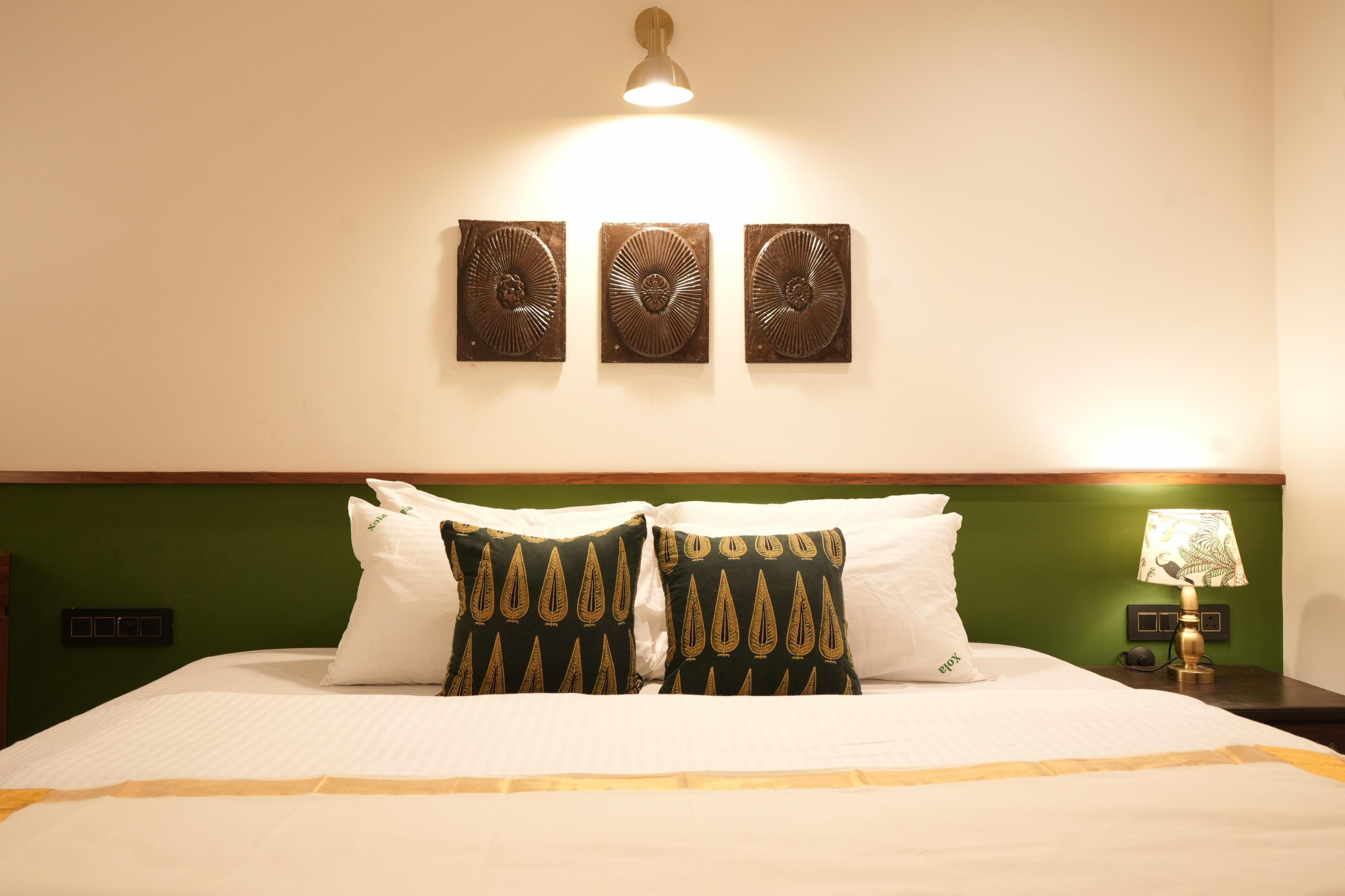 XOLA Heritage Room Type - Deluxe AC Room with Balcony