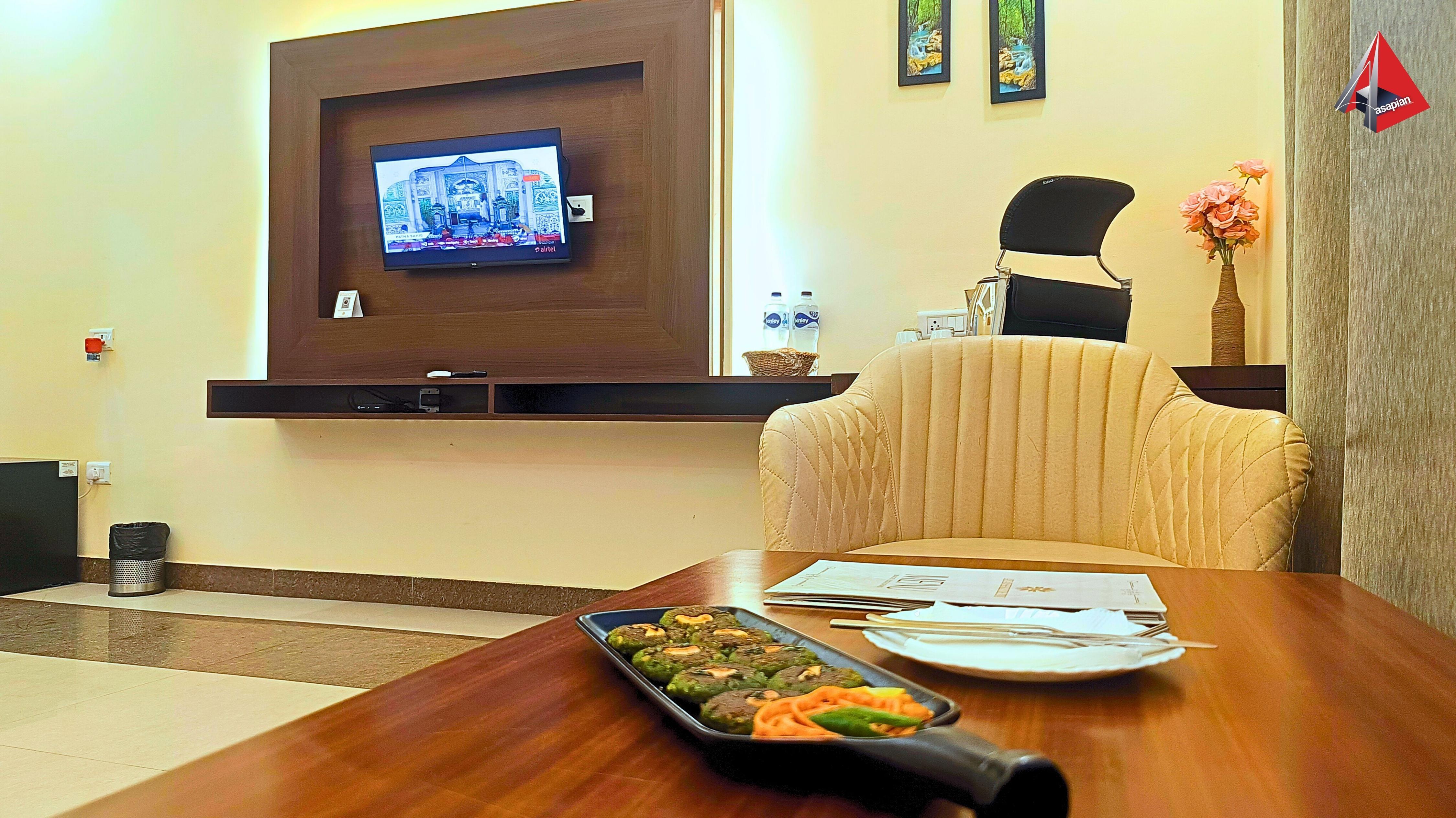 Ayansh Klyde Inn Lucknow - Tap to explore photos