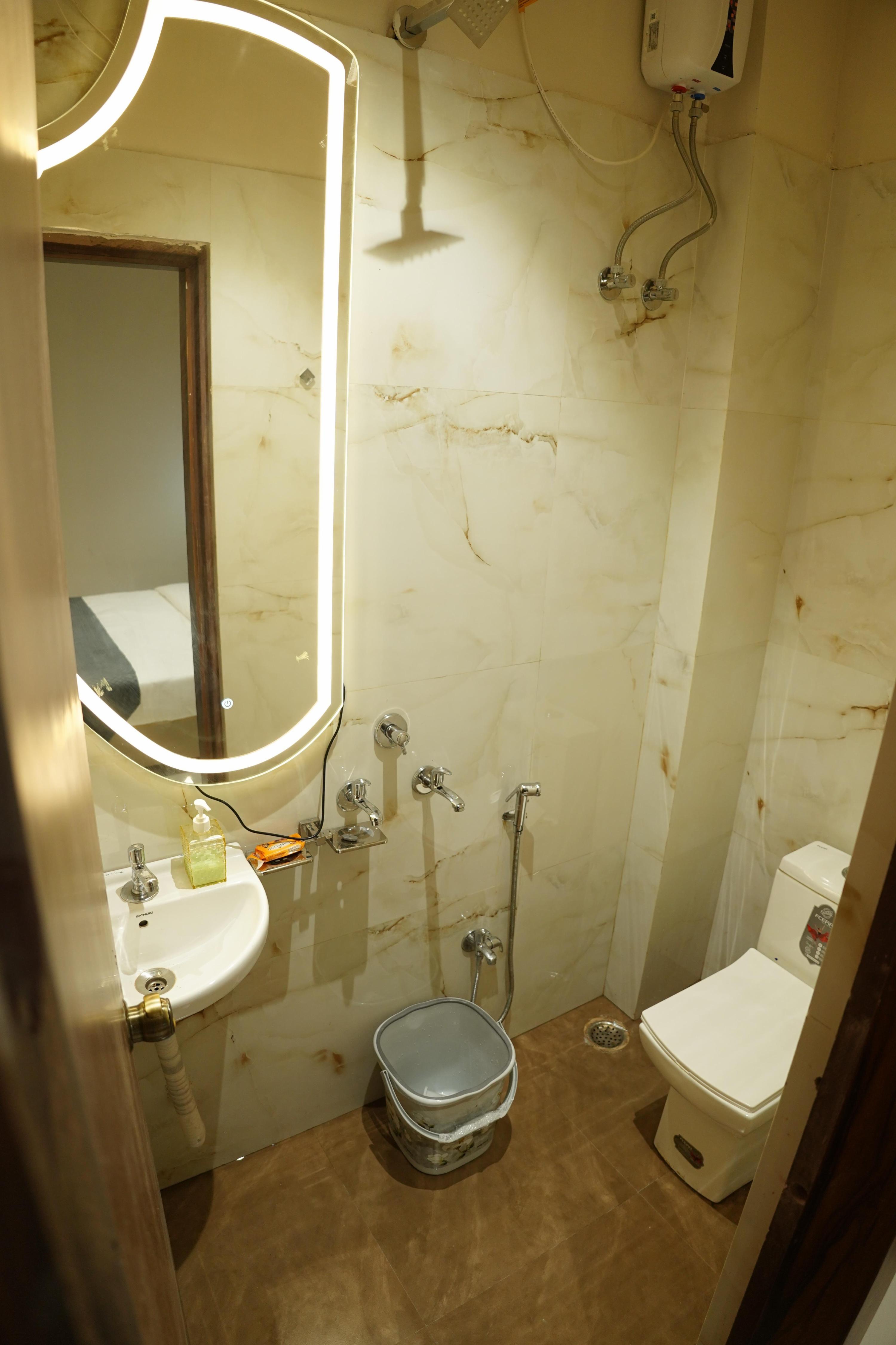 Hotel Nova - Tap to explore photos