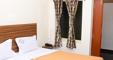 Perfect Residency Mailaduthurai Room Type - DELUXE DOUBLE ROOM
