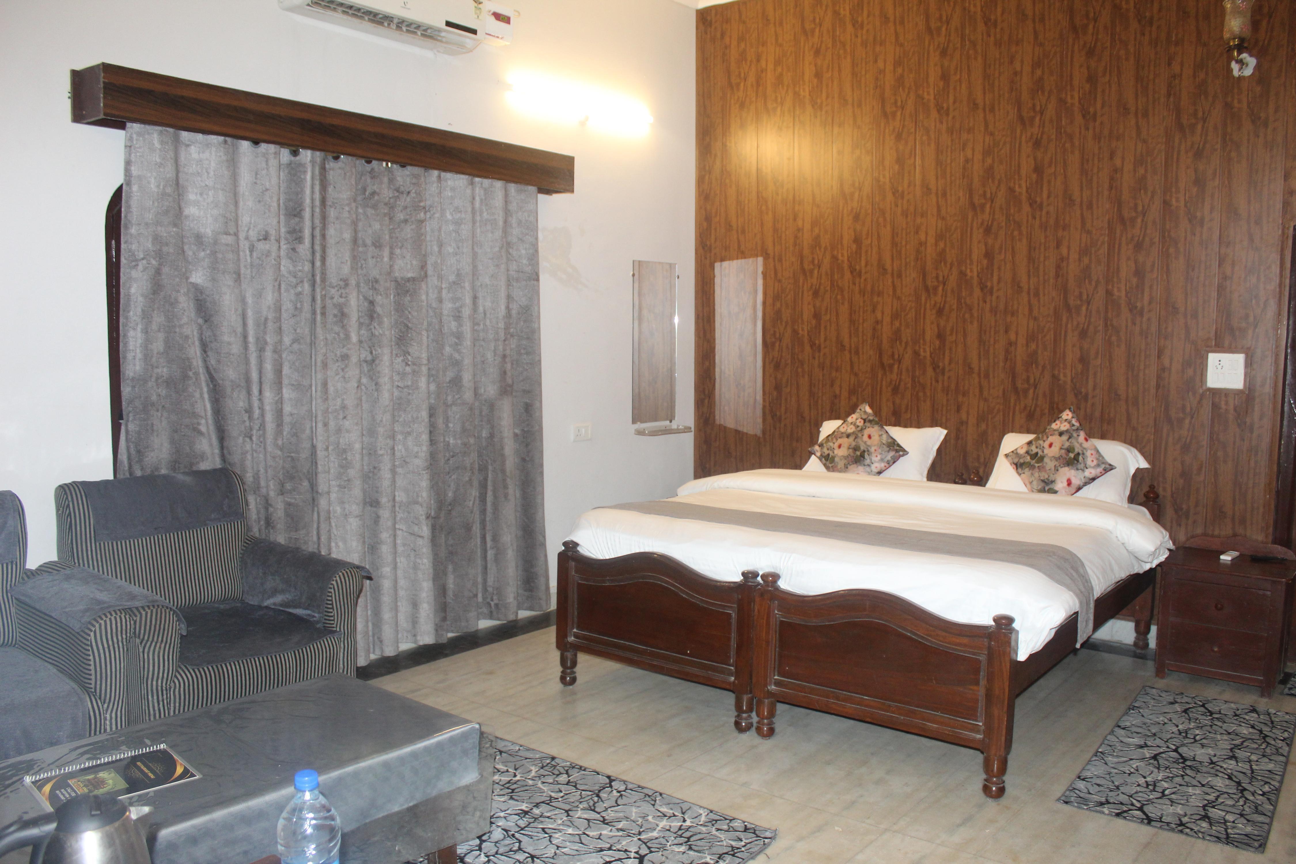 Royal Jungle Kothi Room Type - Deluxe Room With Garden View