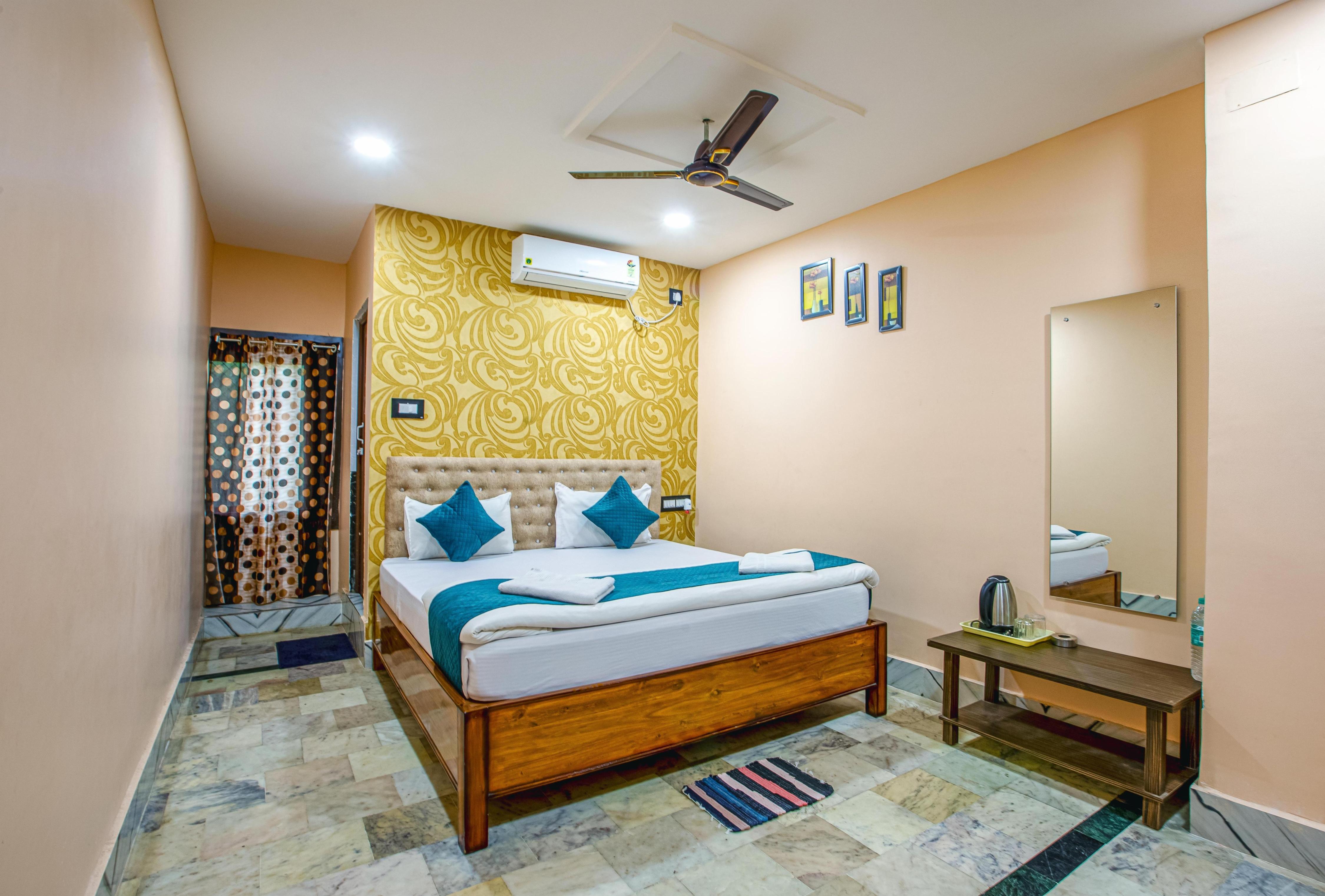 Silver Star Residency Room Type - Super Deluxe Room