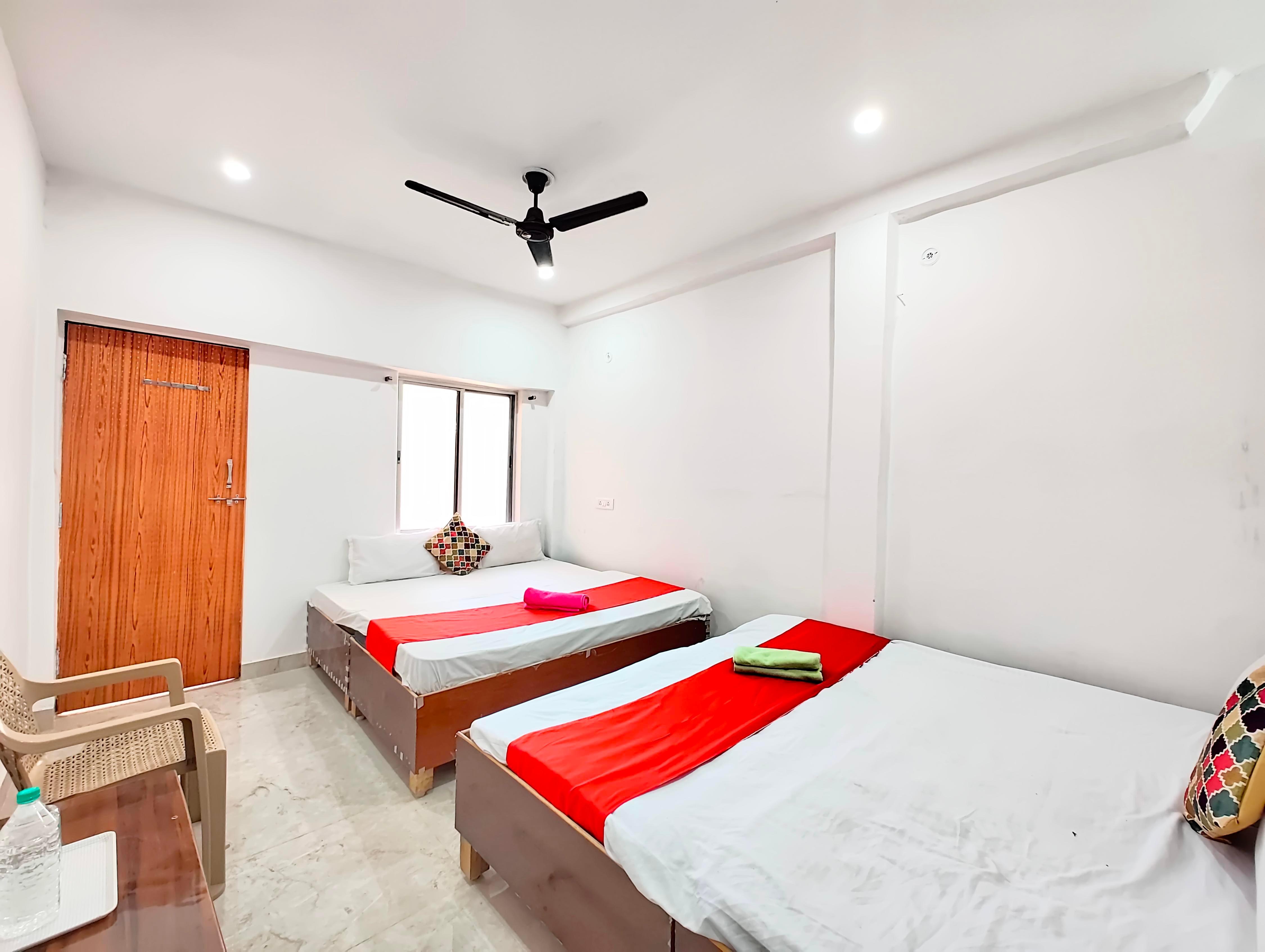 Sanskriti Guest House Varanasi - Tap to explore photos