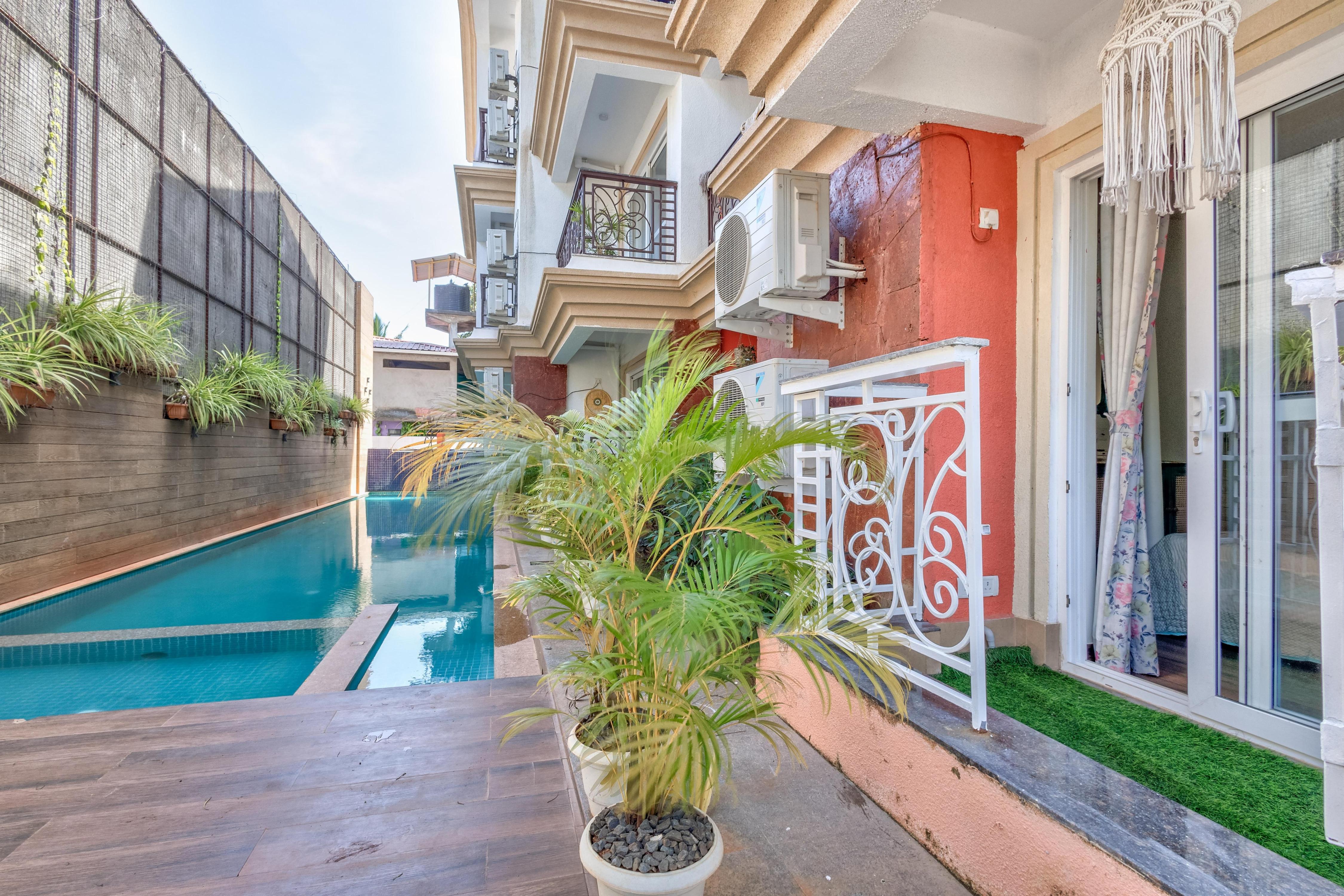 La Pumpkin - Tap to explore photos