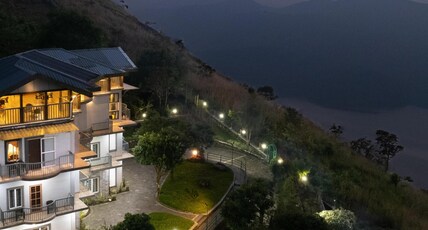 Avadale Idukki (Stag Groups Not Allowed) Room Type - Six-Bedroom Resort with Lake View