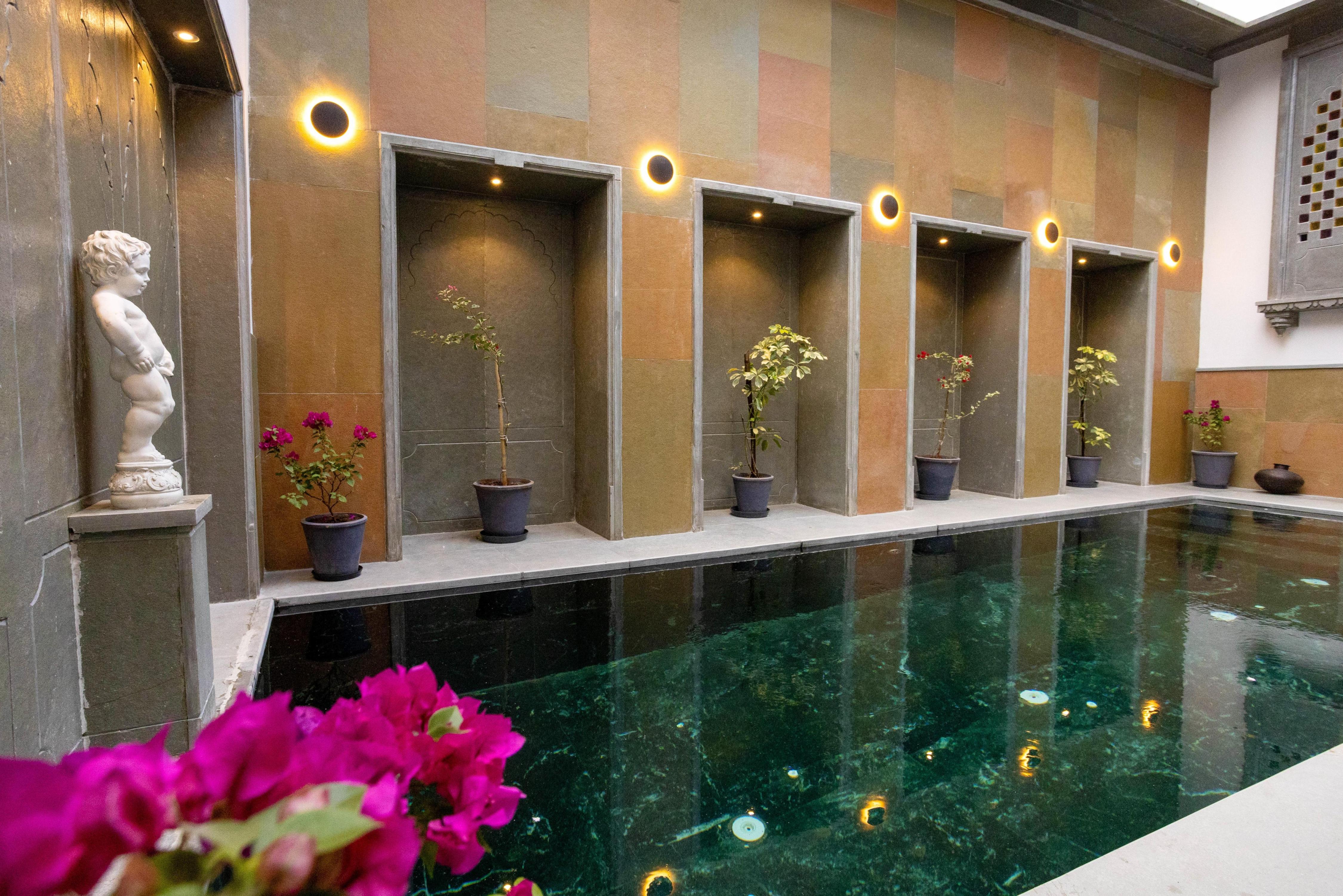Madri Retreat - Heritage Boutique Hotel with Pool