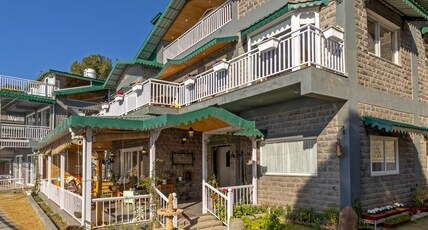 ELIVAAS Signature 4BHK with Attic Cliffside Villa with Scenic Views Room Type - ELIVAAS 4BHK with Attic Cliffside Villa with Scenic Views