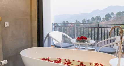 Best Western Matra Kasauli Room Type - King Bed Non Smoking Executive Suite
