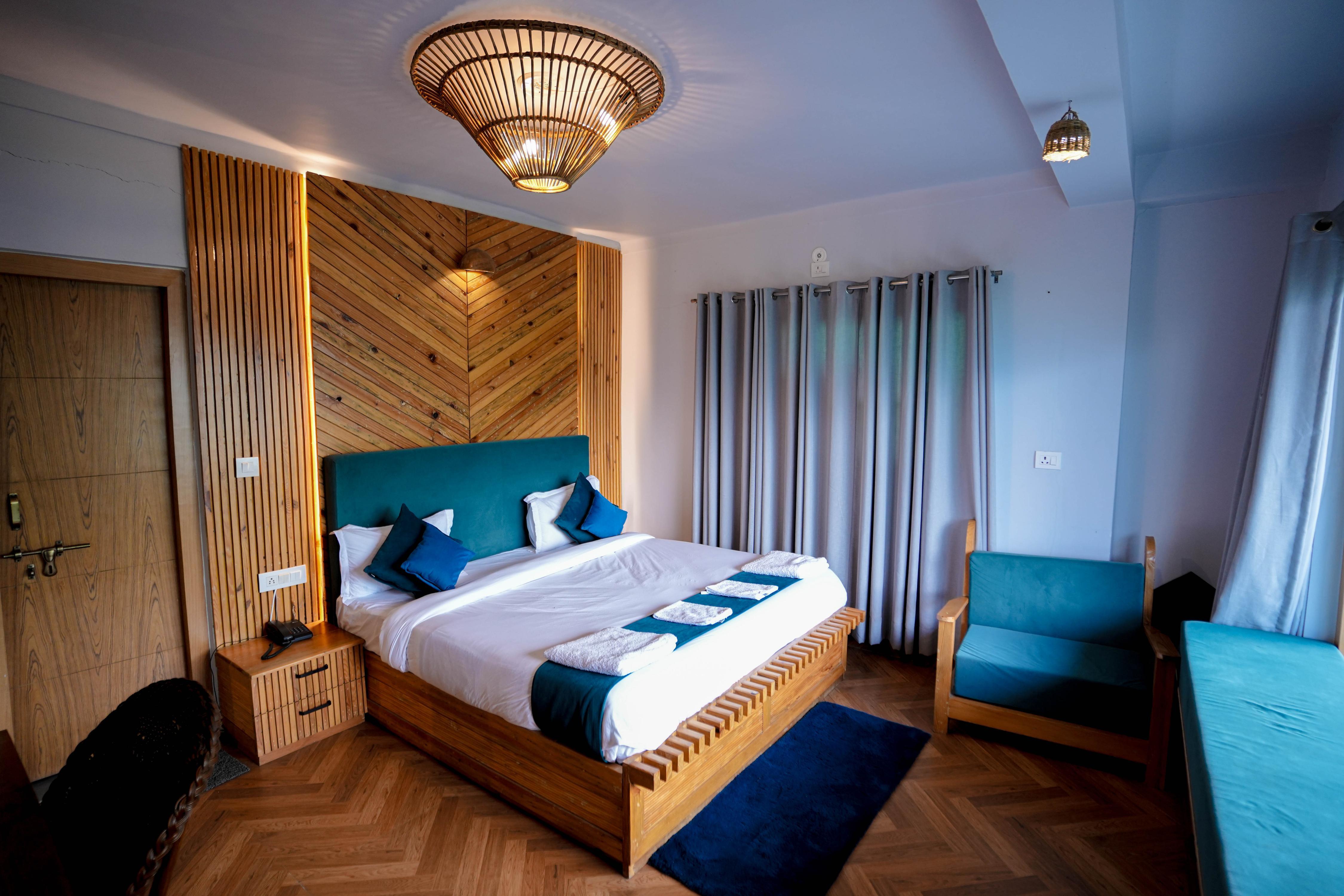 Valtara Resort Room Type - Super Deluxe Mountain View Room