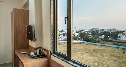 Hotel Patwar Inn With Rooftop Swimming Pool and Mountain Views Room Type - Terrace Room