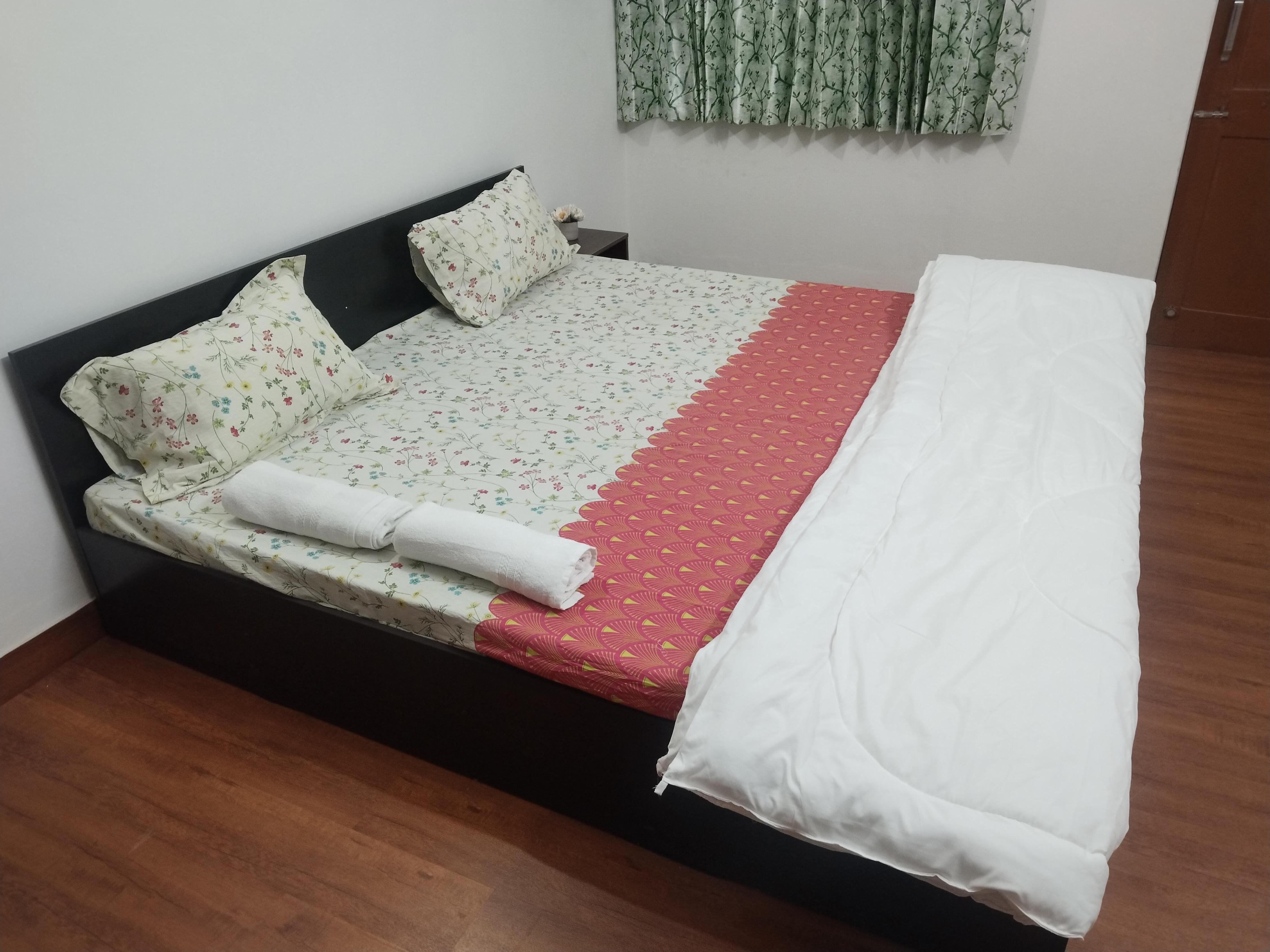 Peace Stays - Tap to explore photos