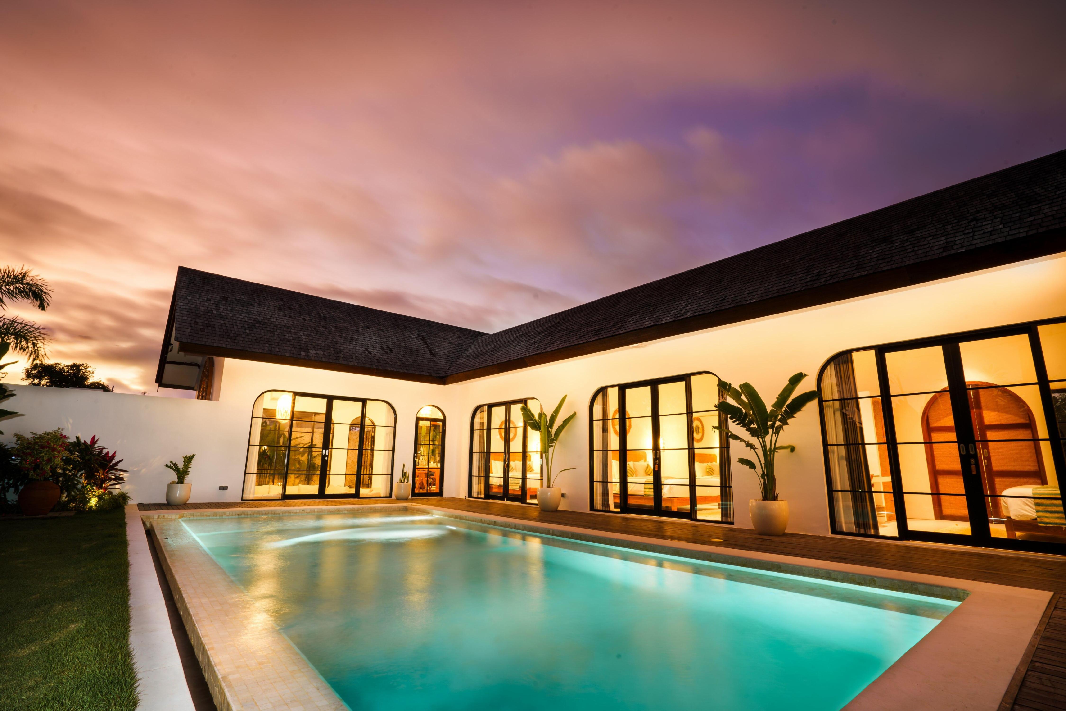 Uluwatu Villa: New, Large Private Pool & Fast Wifi - Tap to explore photos