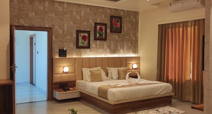 PRAG MAHAL RESIDENCY Room Type - Suite Room